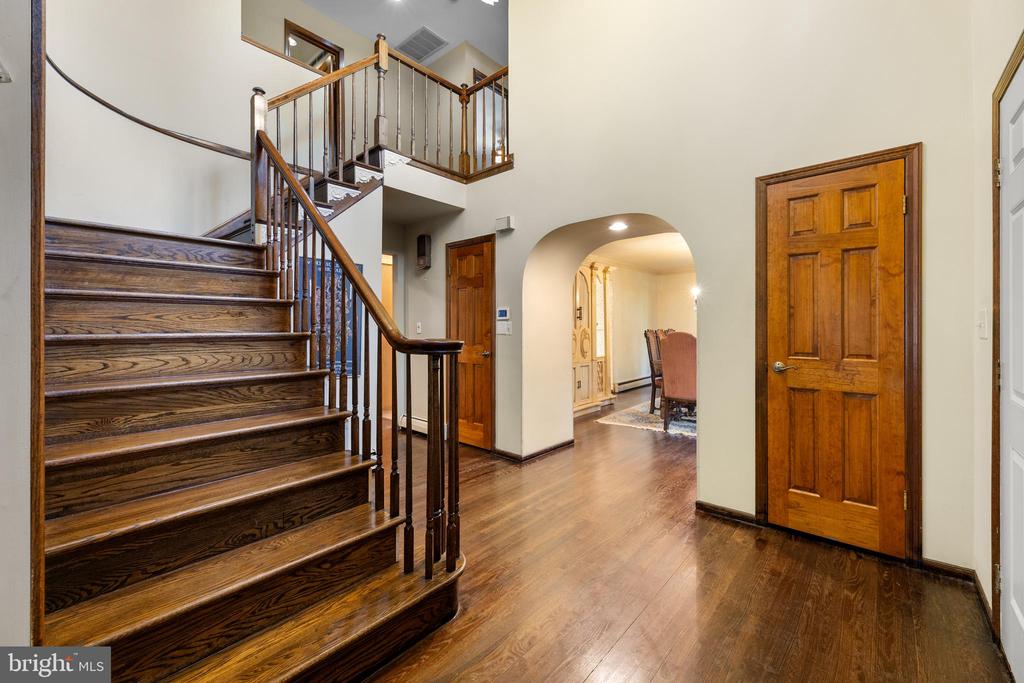 Hightstown, New Jersey, 08520, United States, 5 Bedrooms Bedrooms, ,4 BathroomsBathrooms,Residential,For Sale,1905744