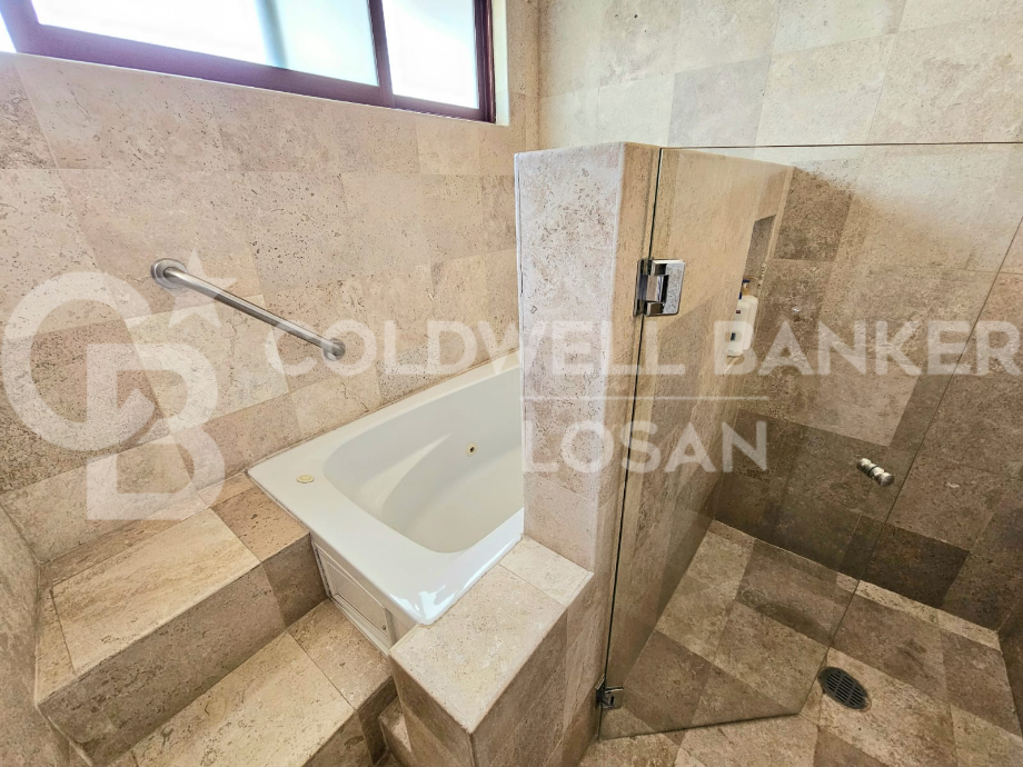 Naucalpan de Juárez, Estado de méxico, 53297, Mexico, 3 Bedrooms Bedrooms, ,3 BathroomsBathrooms,Residential,For Sale,1916979