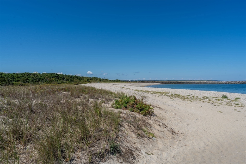 Sandwich, Massachusetts, 02563, United States, 4 Bedrooms Bedrooms, ,4 BathroomsBathrooms,Residential,For Sale,1981432