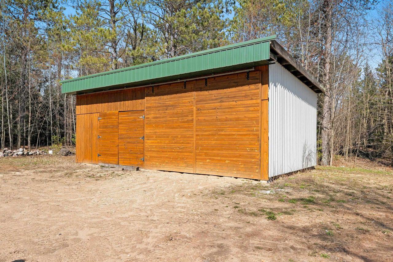 CRIVITZ, Wisconsin, 54129, United States, 4 Bedrooms Bedrooms, ,3 BathroomsBathrooms,Residential,For Sale,1792767