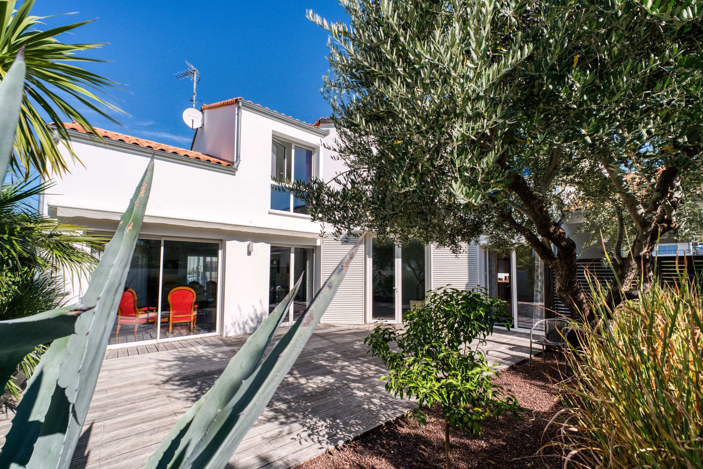  Elegant Contemporary Villa with Lift in the Heart of Royan - 物件實景