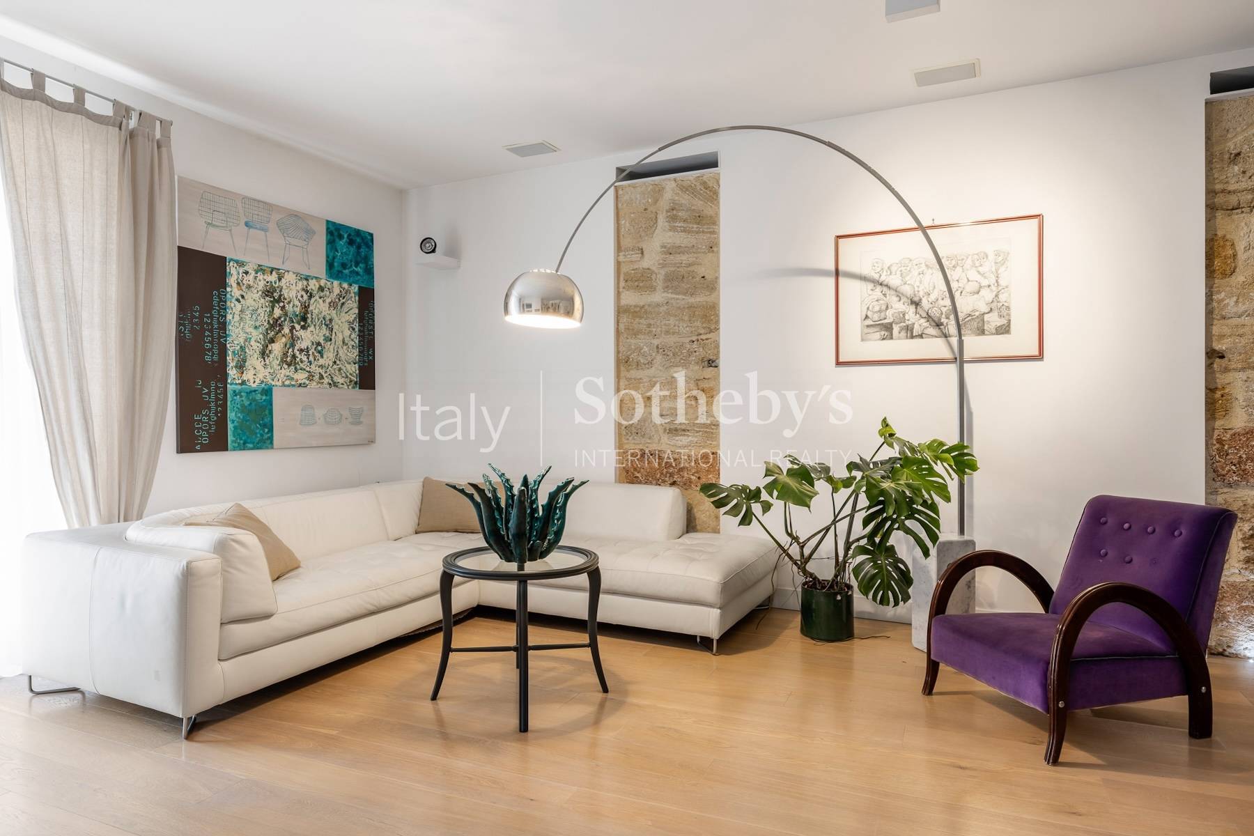  Penthouse with Terrace in the Heart of Palermo