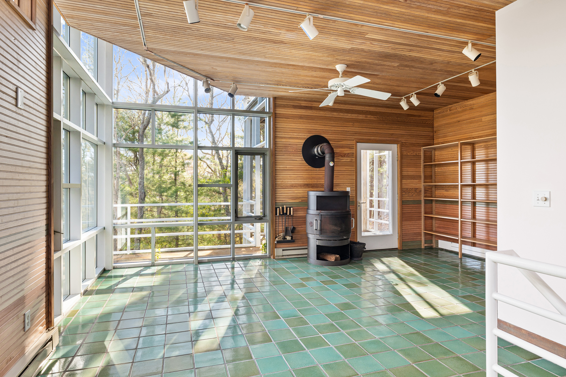  Treetop Modernism with Slocum River Views - 物件實景