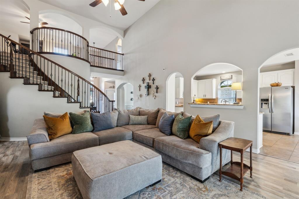 Celina, Texas, 75009, United States, 6 Bedrooms Bedrooms, ,4 BathroomsBathrooms,Residential,For Sale,1962402