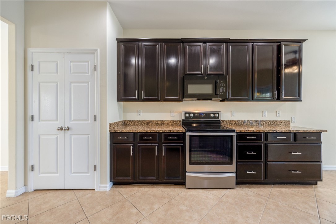 Cape Coral, Florida, 33991, United States, 4 Bedrooms Bedrooms, ,4 BathroomsBathrooms,Residential,For Sale,1893549