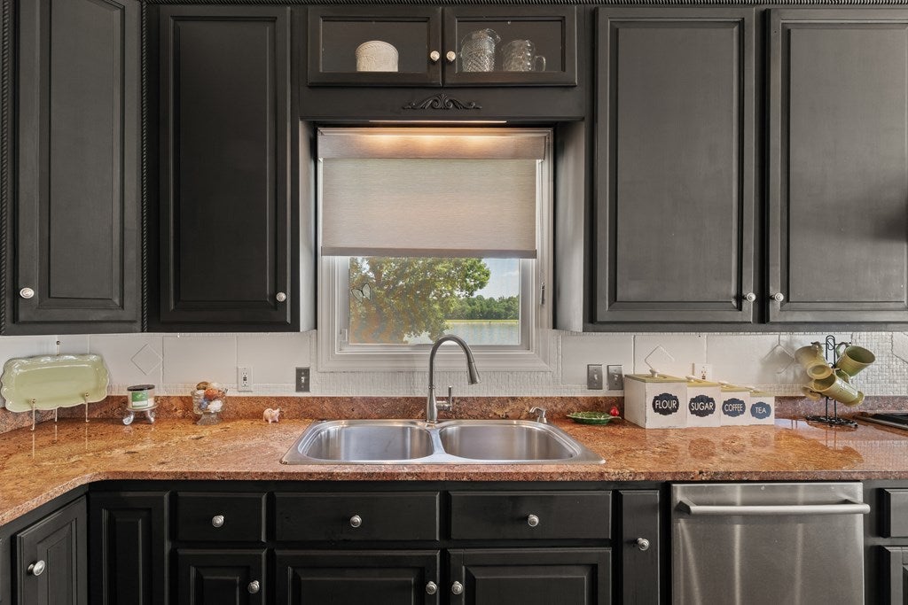 OXFORD, Mississippi, 38655, United States, 5 Bedrooms Bedrooms, ,6 BathroomsBathrooms,Residential,For Sale,1858310