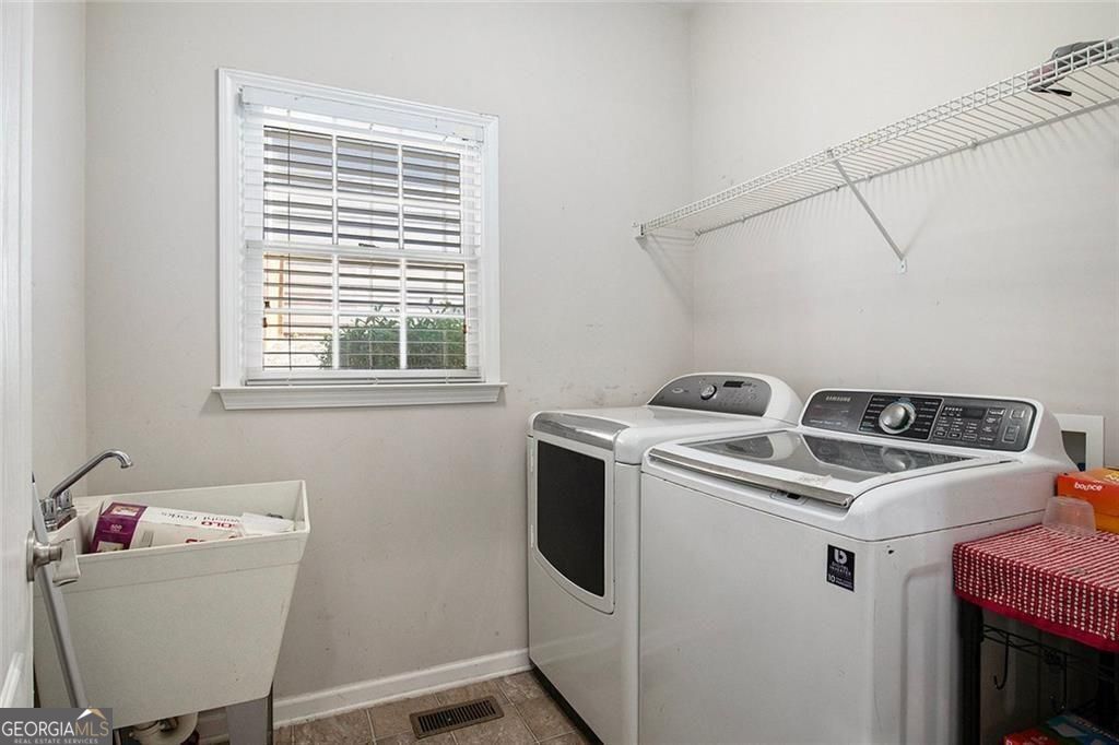 Buford, Georgia, 30518, United States, 7 Bedrooms Bedrooms, ,4 BathroomsBathrooms,Residential,For Sale,1964442