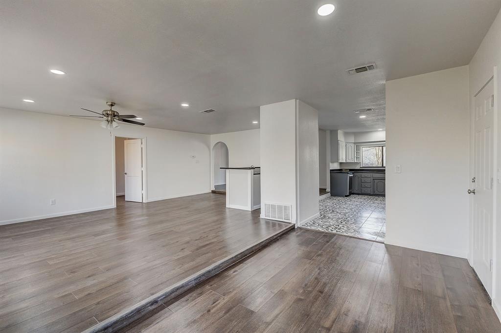 Fort Worth, Texas, 76107, United States, 3 Bedrooms Bedrooms, ,2 BathroomsBathrooms,Residential,For Sale,1915443