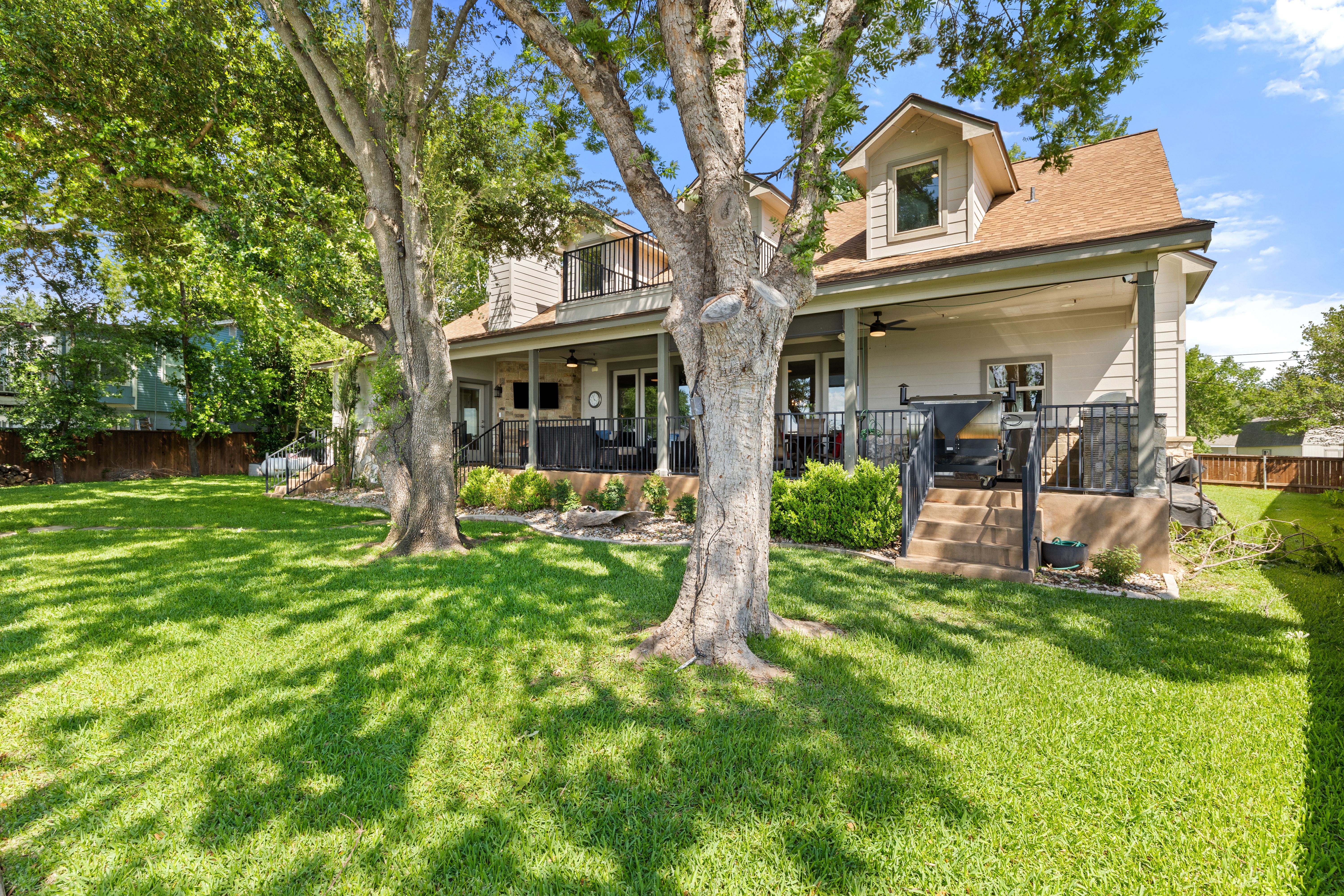  402 S. Shorewood Dr on Lake LBJ - 物件實景