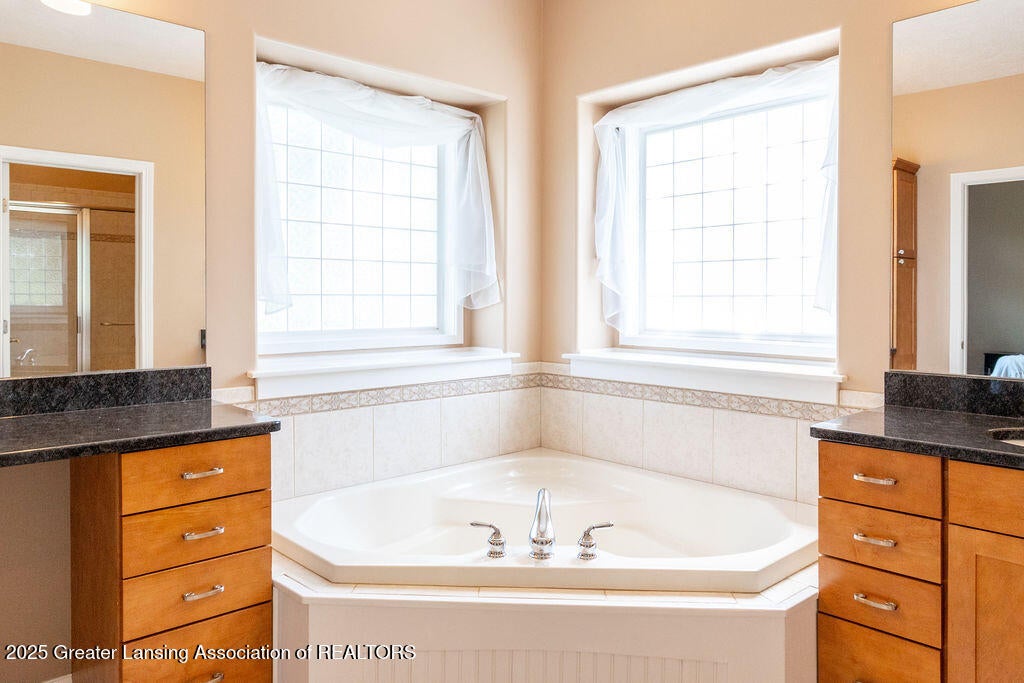 Dimondale, Michigan, 48821, United States, 4 Bedrooms Bedrooms, ,4 BathroomsBathrooms,Residential,For Sale,1840244