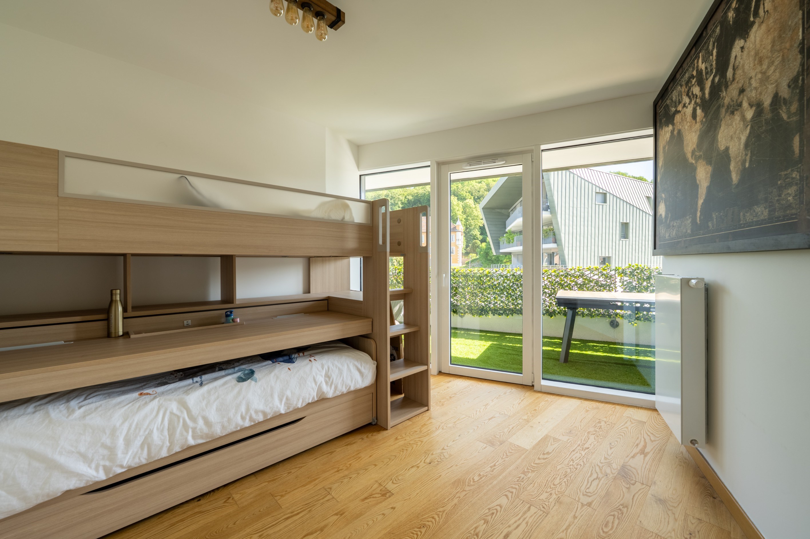  Elegant 105 m² family apartment with a terrace in the heart of Annecy - 物件實景