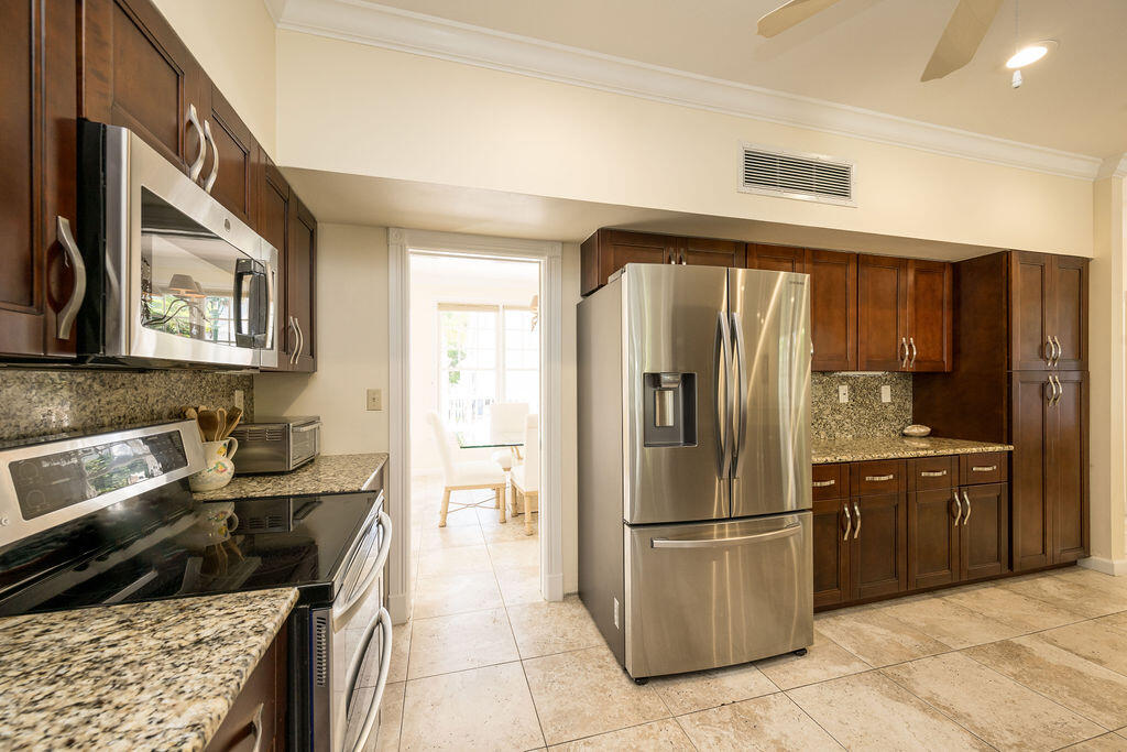 KEY WEST, Florida, 33040, United States, 5 Bedrooms Bedrooms, ,4 BathroomsBathrooms,Residential,For Sale,1847145