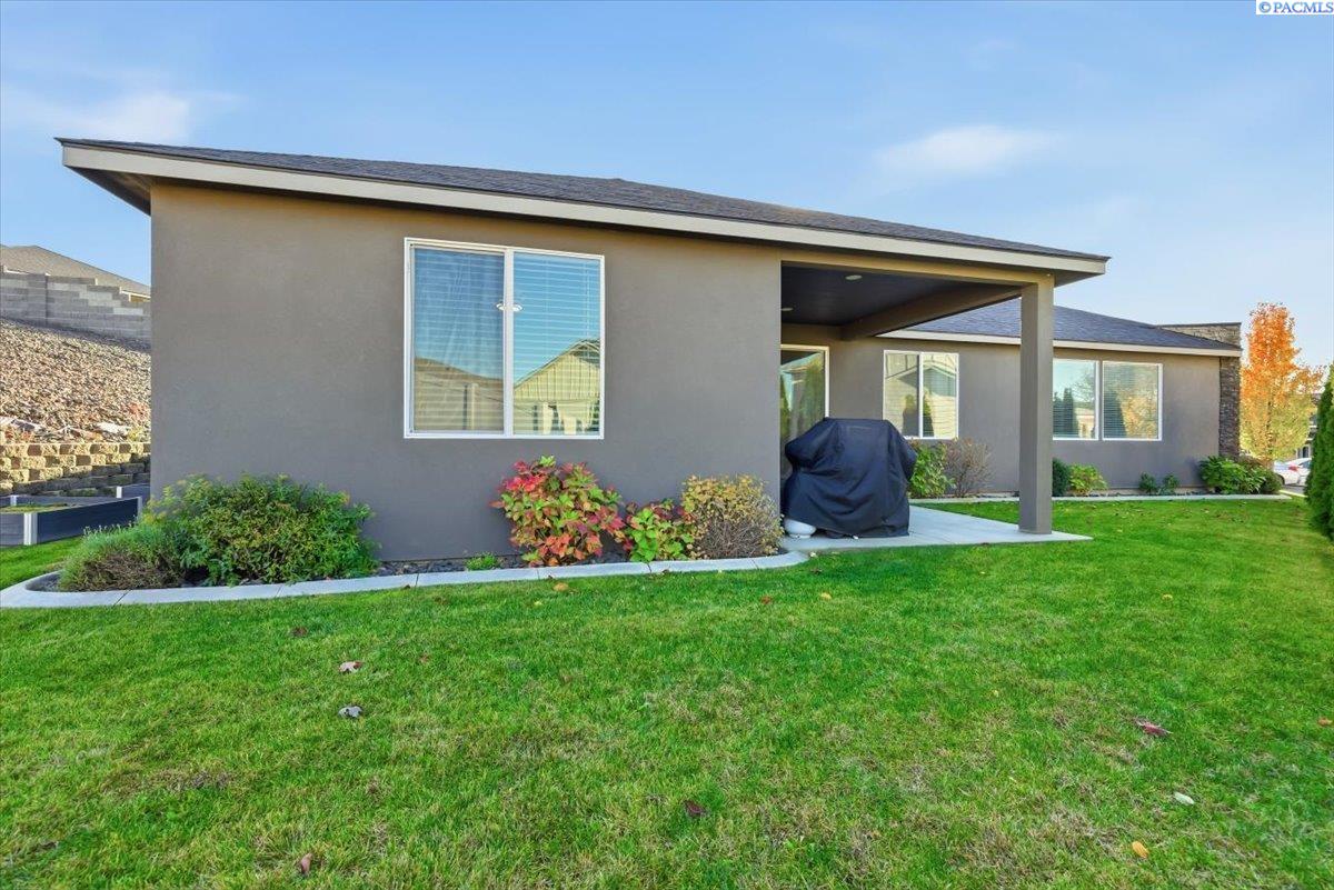 Richland, Washington, 99352, United States, 3 Bedrooms Bedrooms, ,2 BathroomsBathrooms,Residential,For Sale,1991630