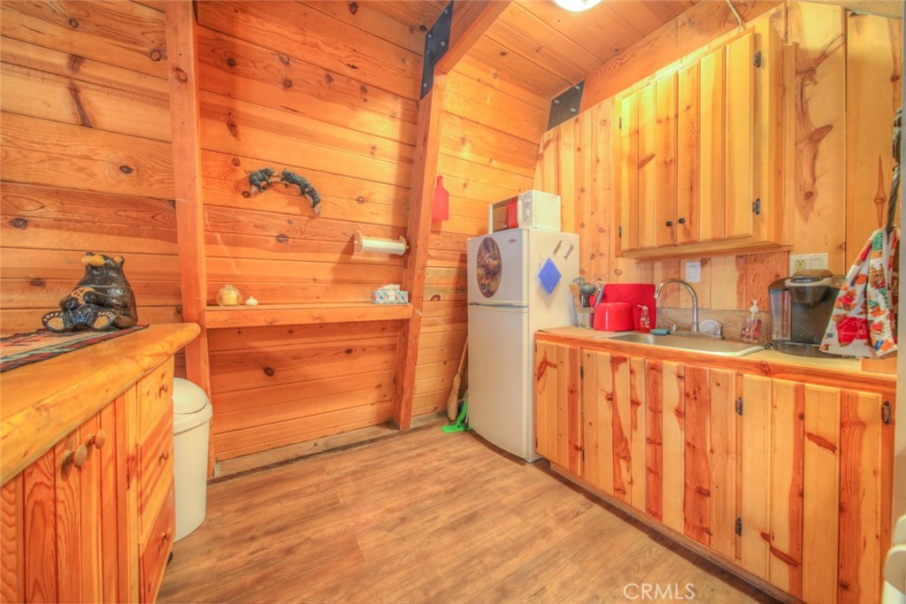 Big Bear Lake, California, 92315, United States, 3 Bedrooms Bedrooms, ,3 BathroomsBathrooms,Residential,For Sale,1837316