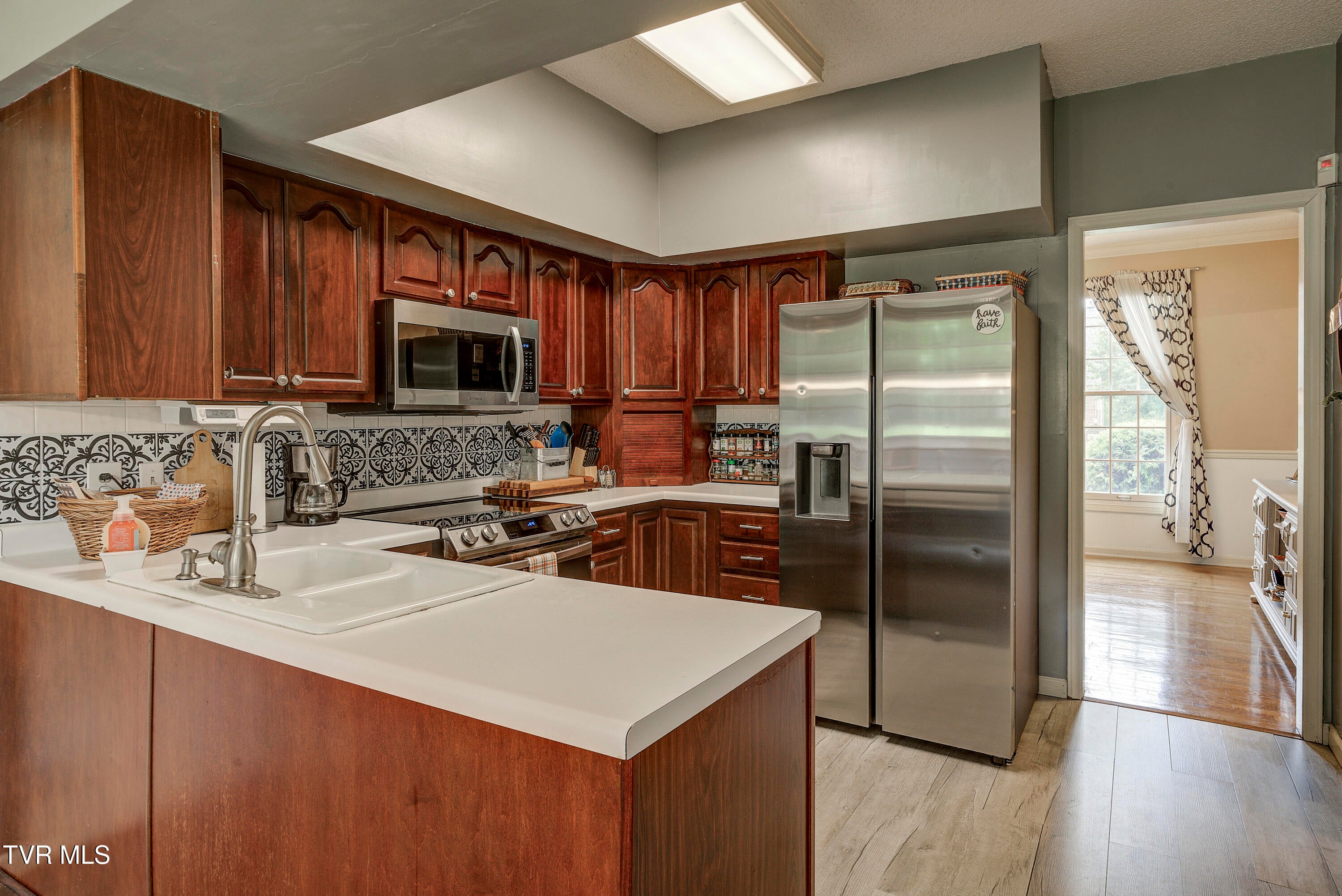 Kingsport, Tennessee, 37663, United States, 5 Bedrooms Bedrooms, ,3 BathroomsBathrooms,Residential,For Sale,1940461