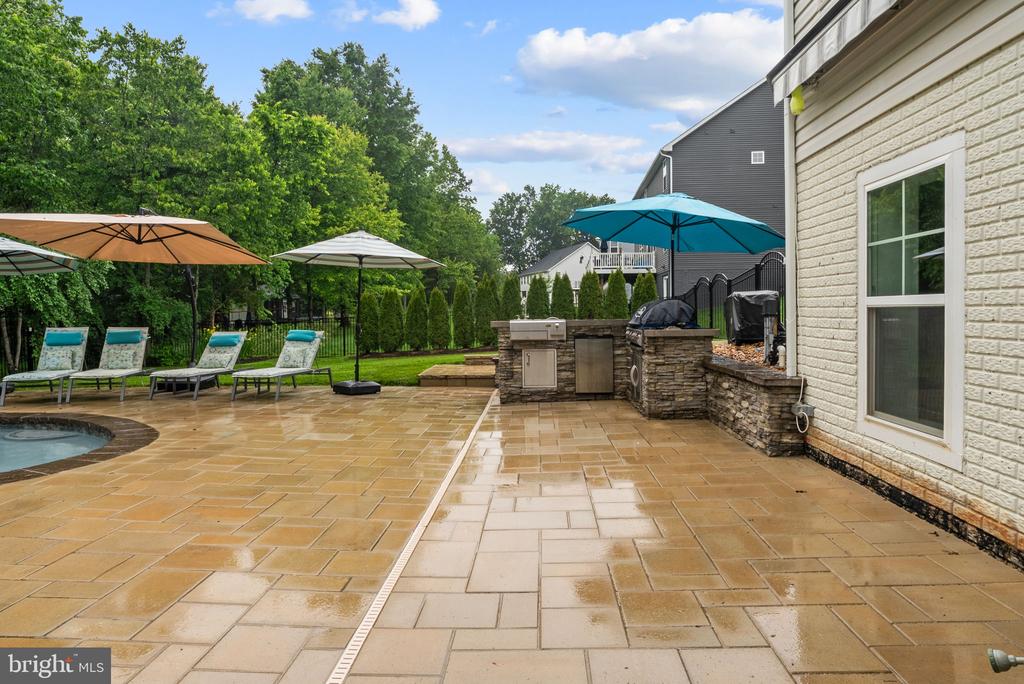 Warrenton, Virginia, 20187, United States, 4 Bedrooms Bedrooms, ,4 BathroomsBathrooms,Residential,For Sale,2048905