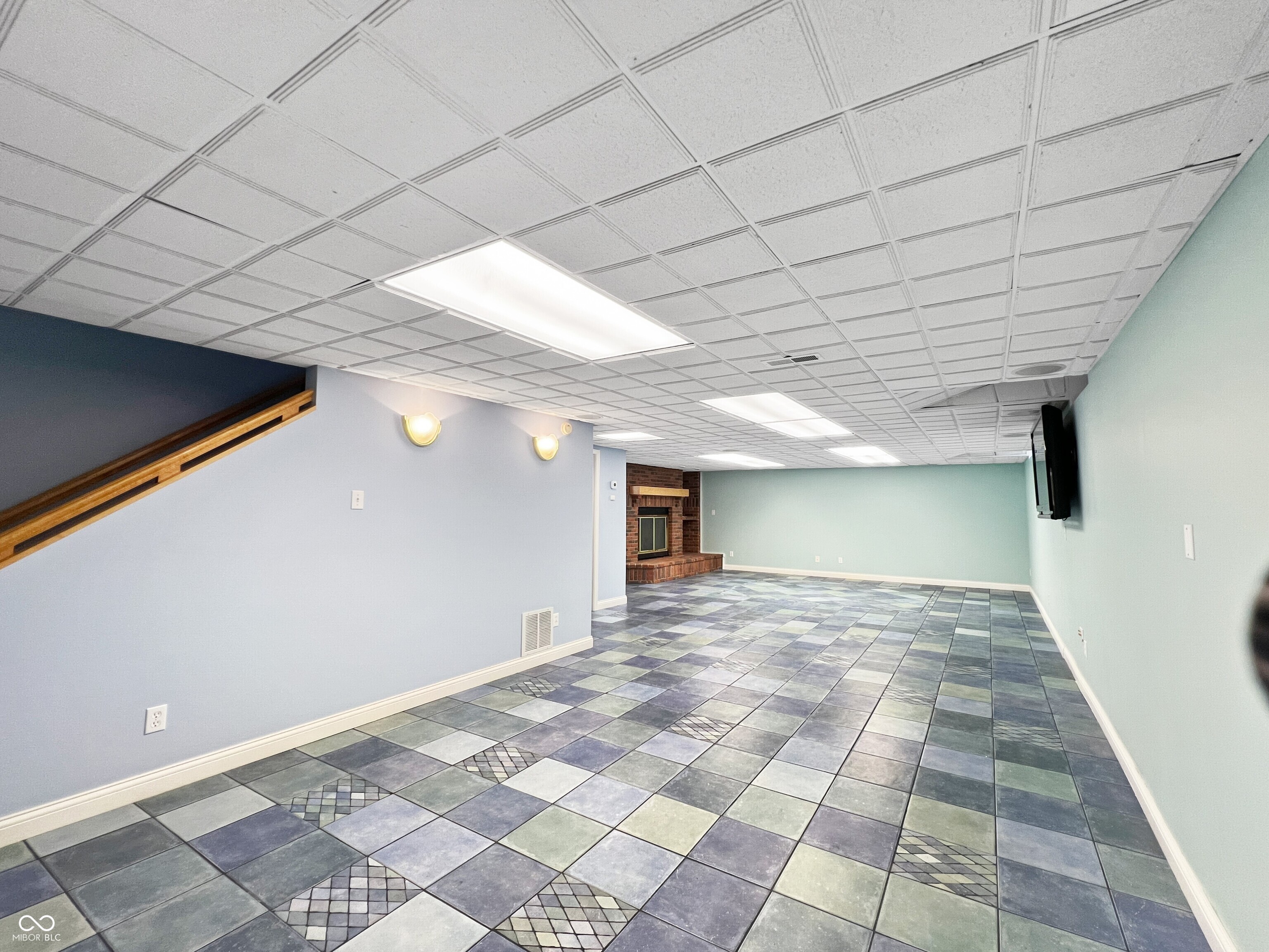 Columbus, Indiana, 47201, United States, 5 Bedrooms Bedrooms, ,6 BathroomsBathrooms,Residential,For Sale,1979621