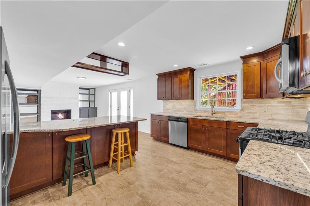 Dunwoody, Georgia, 30338, United States, 4 Bedrooms Bedrooms, ,3 BathroomsBathrooms,Residential,For Sale,1931149