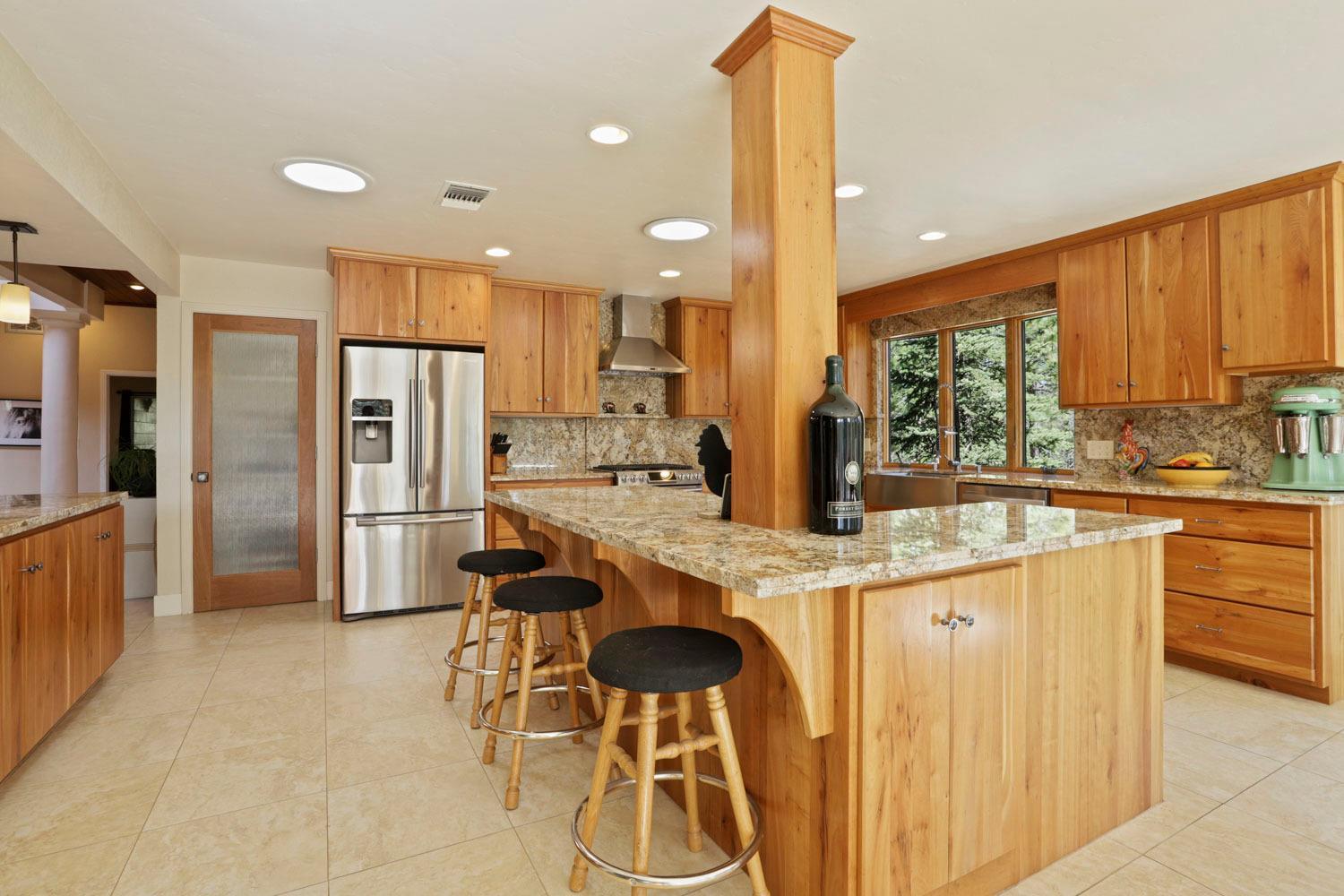 Coulterville, California, 95311, United States, 3 Bedrooms Bedrooms, ,5 BathroomsBathrooms,Residential,For Sale,1792557