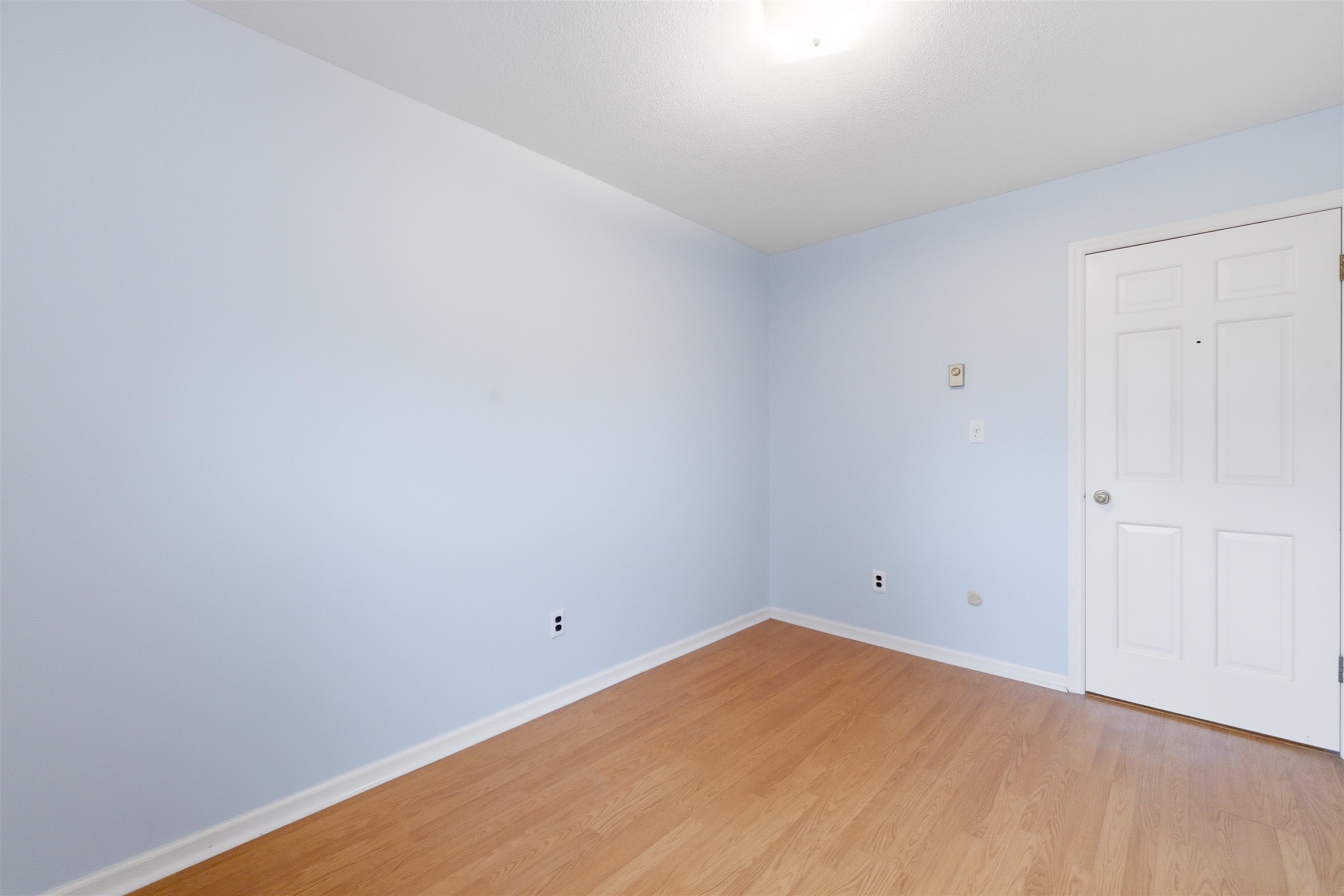 Laconia, New Hampshire, 03246, United States, 3 Bedrooms Bedrooms, ,Residential,For Sale,1991727