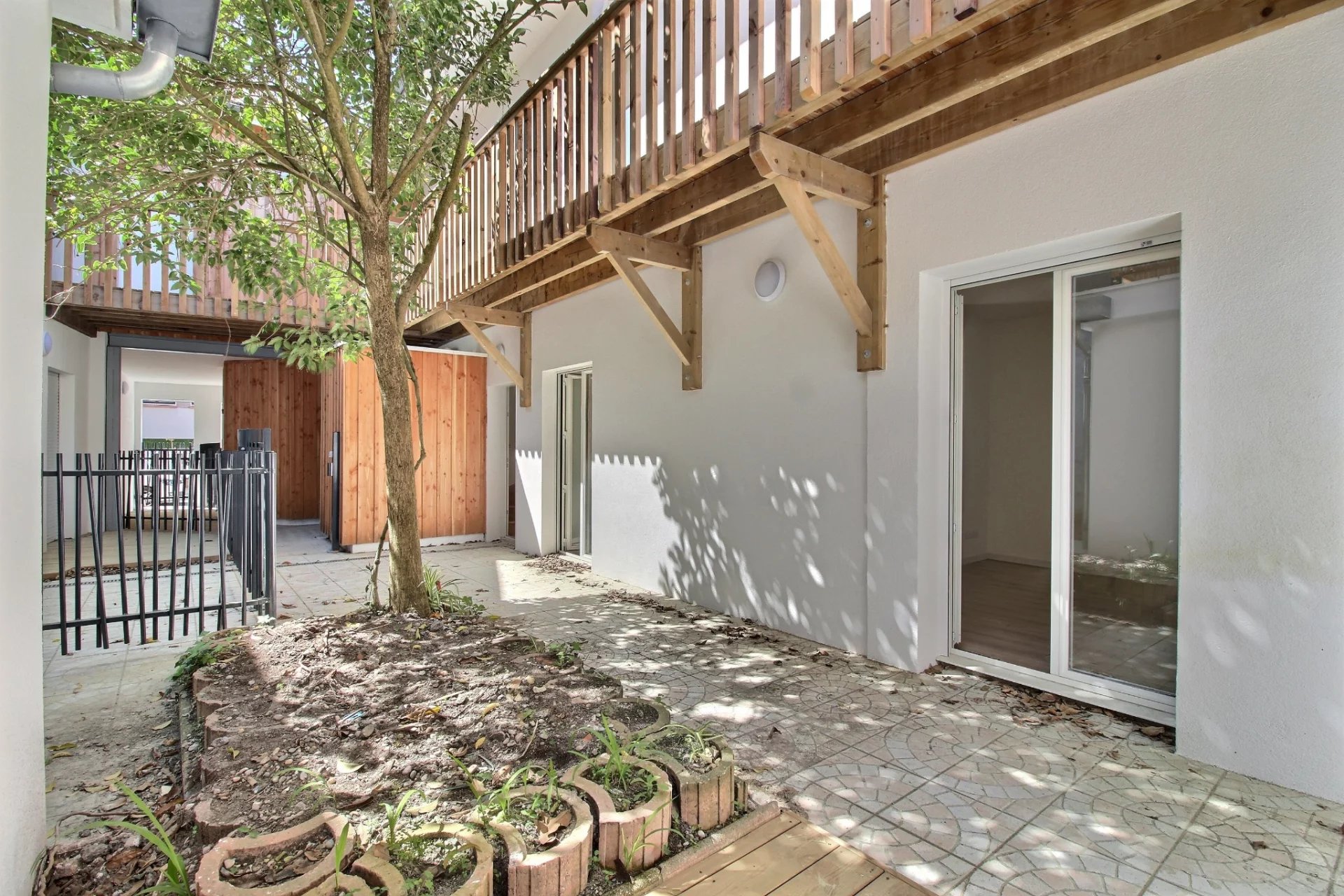 Arcachon, New Aquitaine, 33120, FR, 3 Bedrooms Bedrooms, ,2 BathroomsBathrooms,Residential,For Sale,1995990