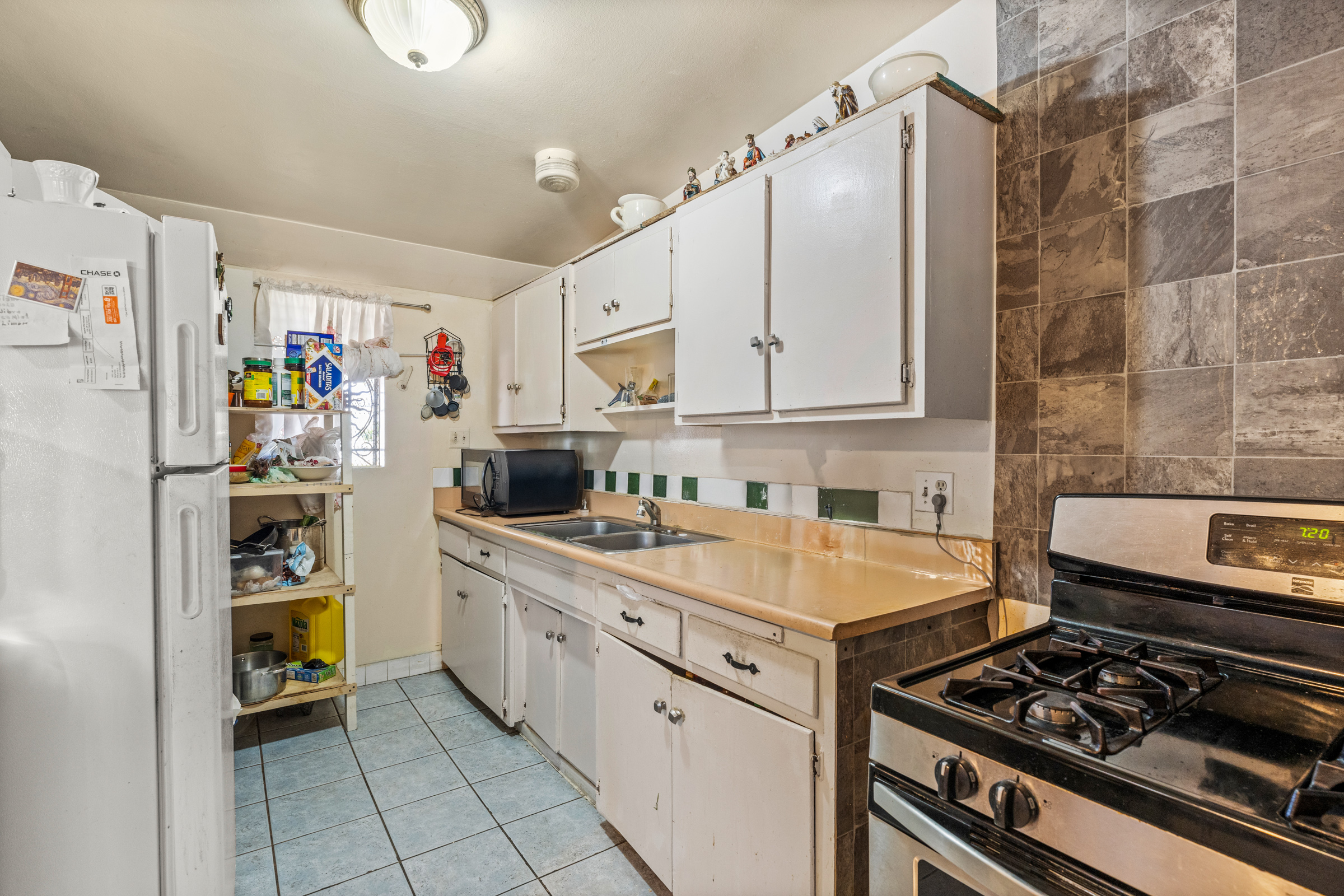 Rialto, California, 92376, United States, 4 Bedrooms Bedrooms, ,2 BathroomsBathrooms,Residential,For Sale,1973663