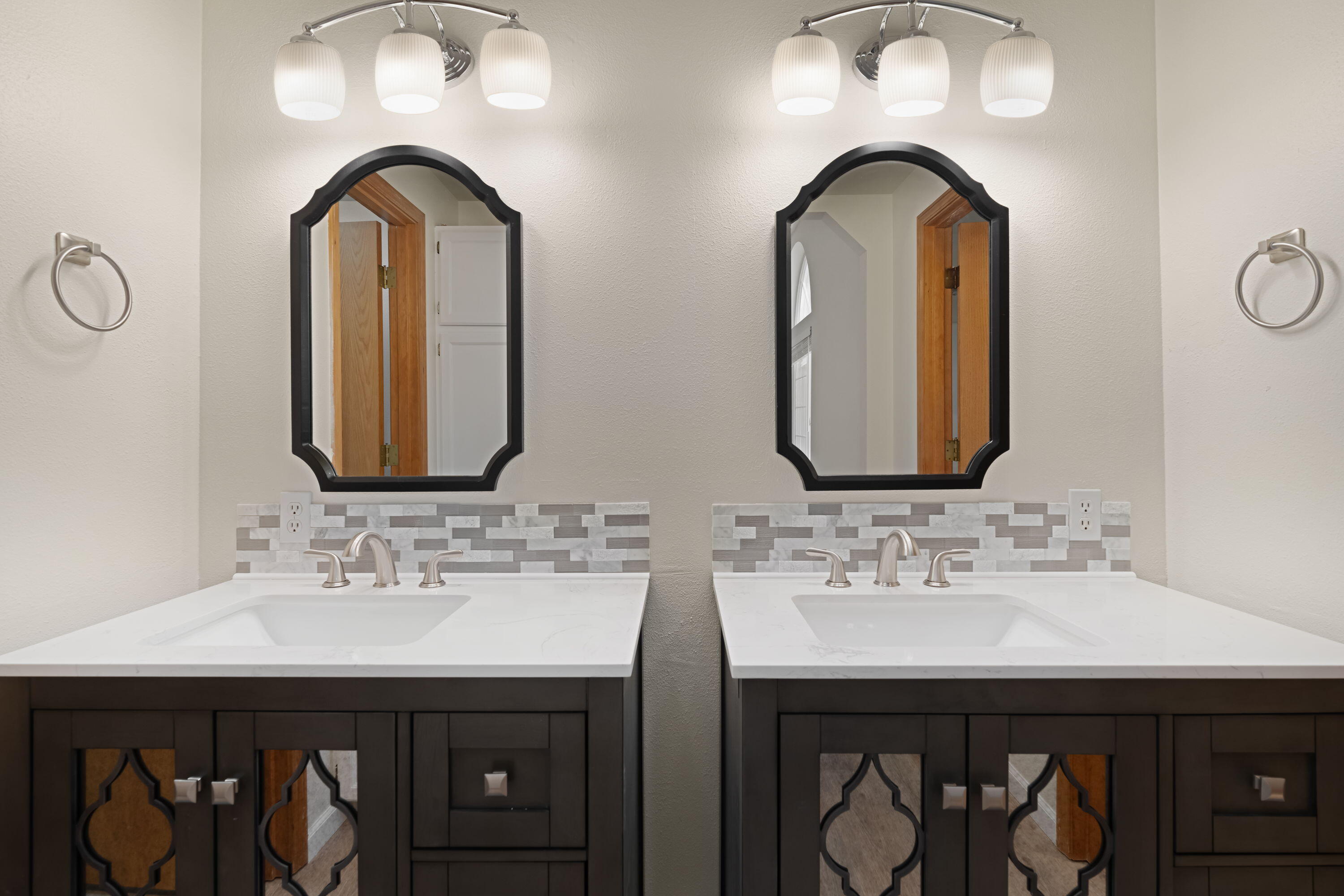 Bend, Oregon, 97701, United States, 3 Bedrooms Bedrooms, ,2 BathroomsBathrooms,Residential,For Sale,1697036