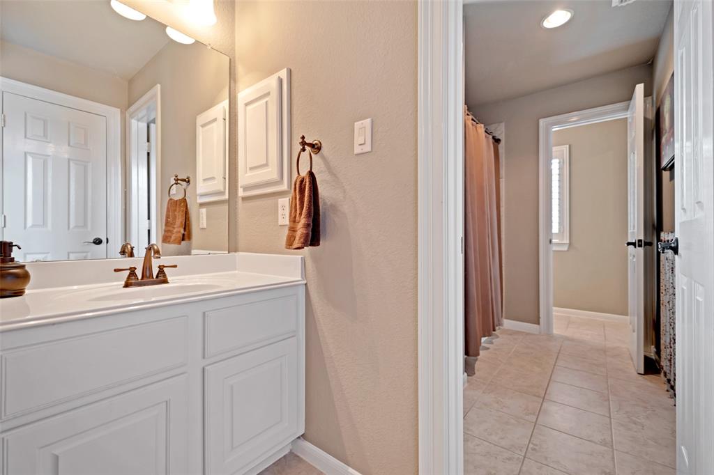 Katy, Texas, 77494, United States, 4 Bedrooms Bedrooms, ,4 BathroomsBathrooms,Residential,For Sale,1847102