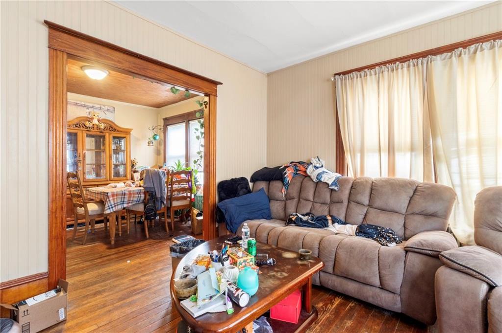 Cranston, Rhode Island, 02920, United States, 4 Bedrooms Bedrooms, ,2 BathroomsBathrooms,Residential,For Sale,2006438