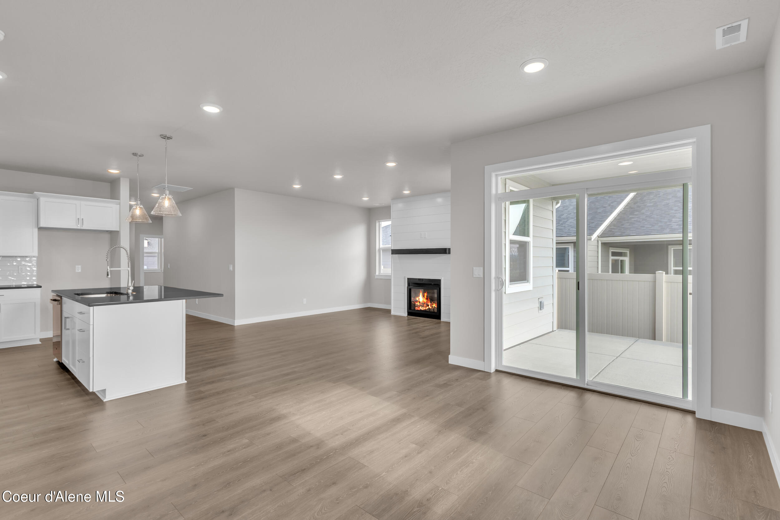 Coeur d'Alene, Idaho, 83815, United States, 4 Bedrooms Bedrooms, ,2 BathroomsBathrooms,Residential,For Sale,1975226