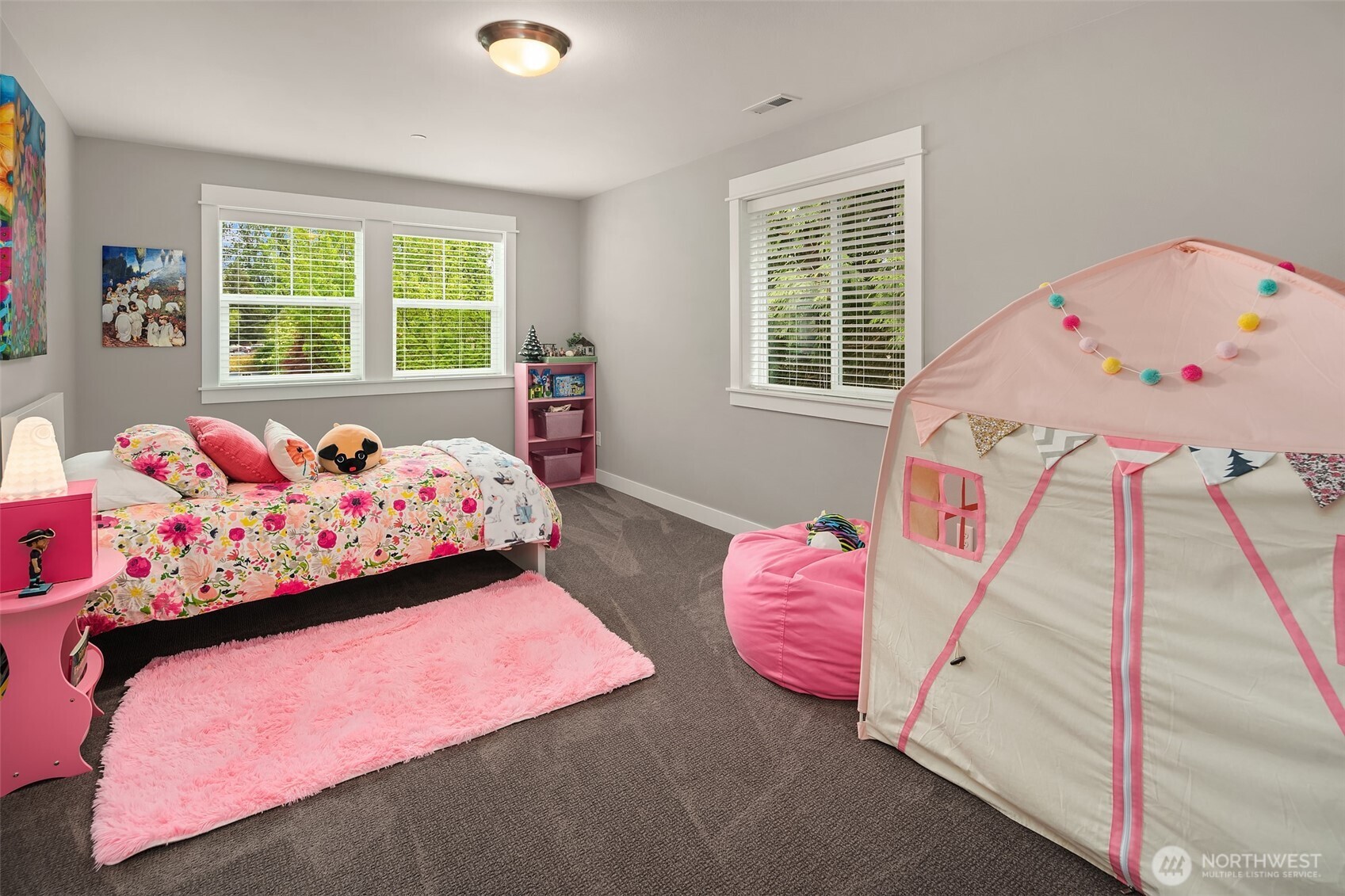 Seattle, Washington, 98178, United States, 4 Bedrooms Bedrooms, ,3 BathroomsBathrooms,Residential,For Sale,1793802