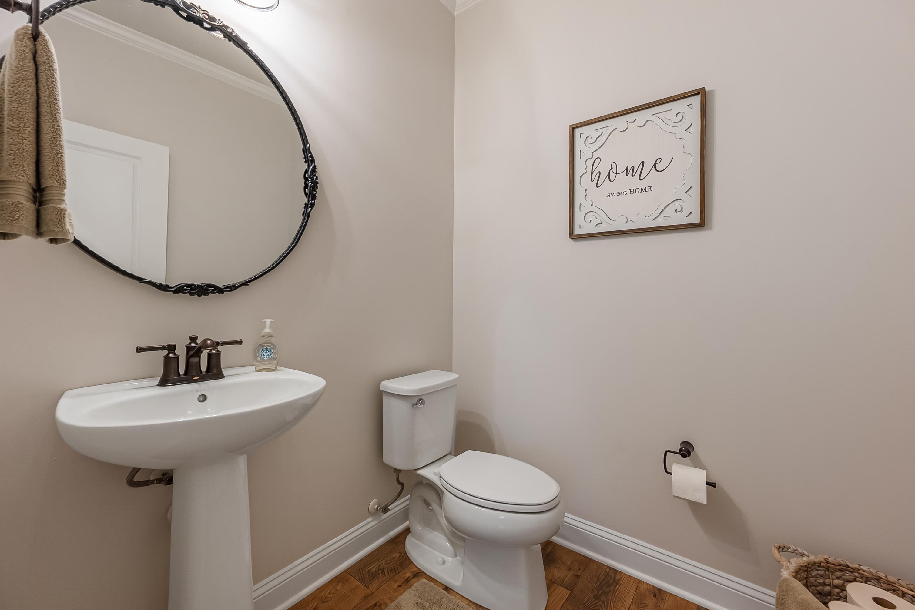 Christiansburg, Virginia, 24073, United States, 4 Bedrooms Bedrooms, ,5 BathroomsBathrooms,Residential,For Sale,1903895