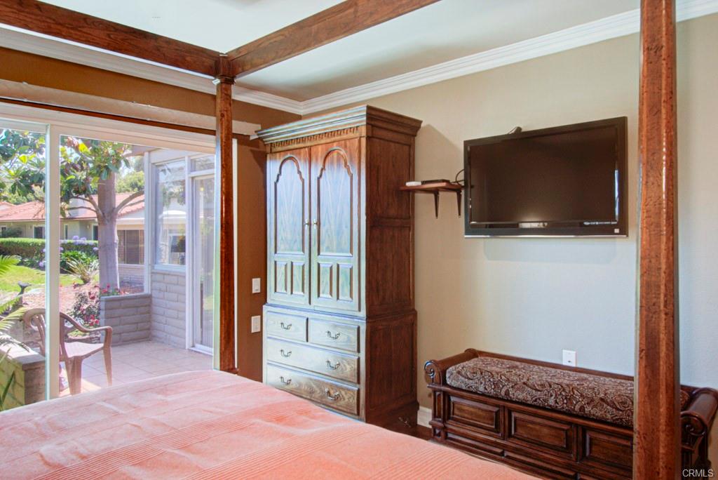 Laguna Woods, California, 92637, United States, 2 Bedrooms Bedrooms, ,Residential,For Sale,1880064