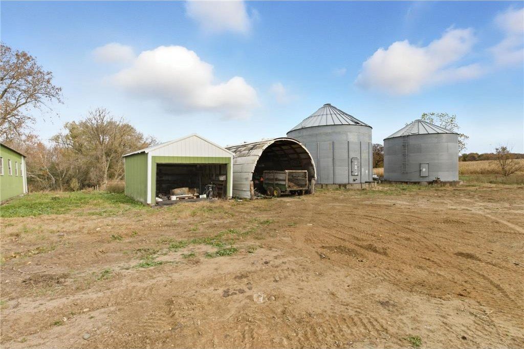 Holdingford, Minnesota, 56340, United States, 5 Bedrooms Bedrooms, ,2 BathroomsBathrooms,Residential,For Sale,1977131