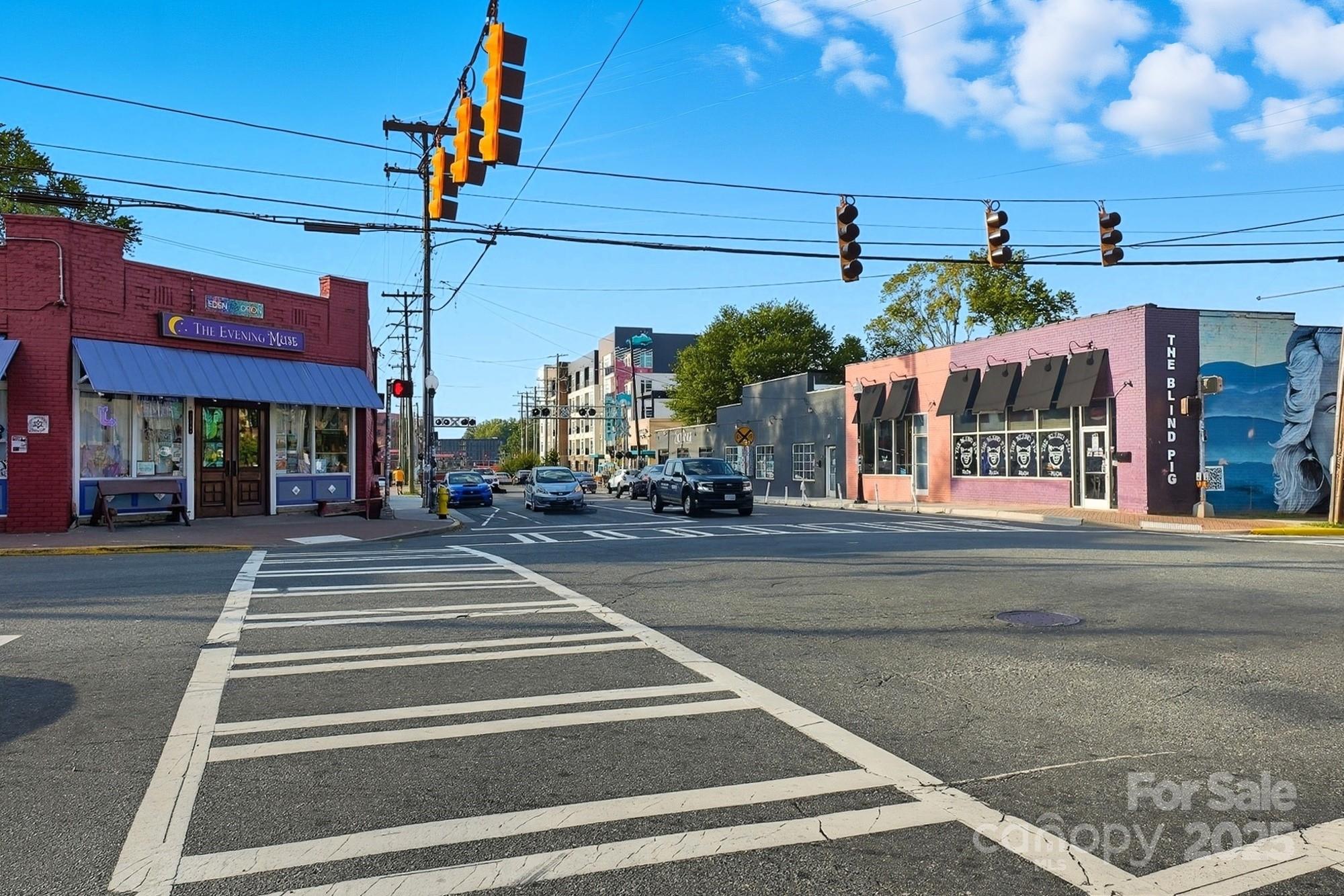 Charlotte, North Carolina, 28205, United States, 2 Bedrooms Bedrooms, ,3 BathroomsBathrooms,Residential,For Sale,1956240