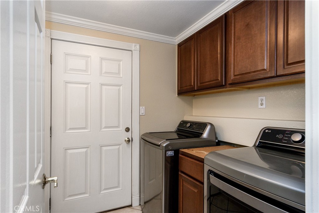 Upland, California, 91786, United States, 5 Bedrooms Bedrooms, ,3 BathroomsBathrooms,Residential,For Sale,1978110