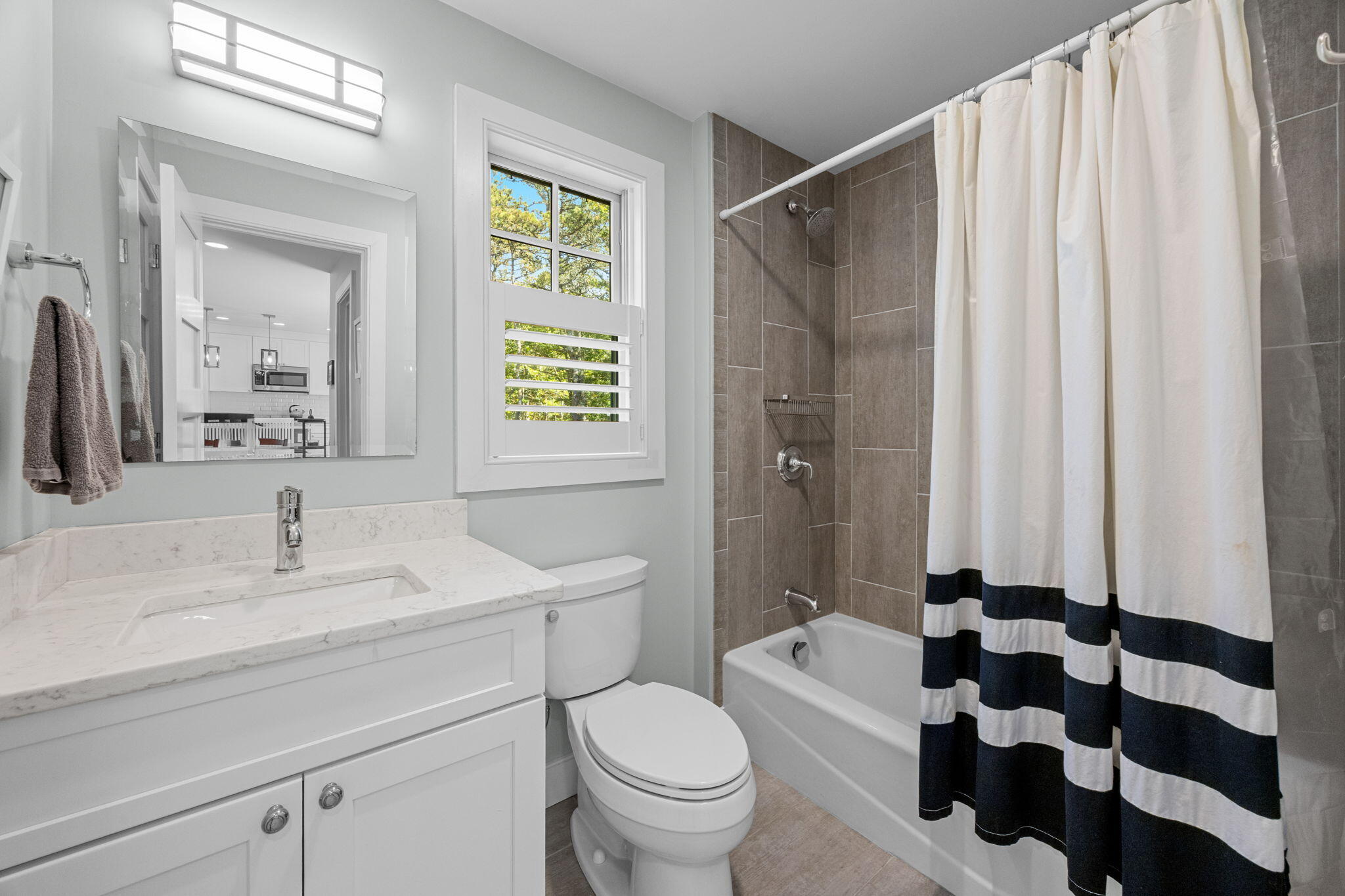  2017-Built Cape Cod Charmer with Fireplace, Fenced Yard and Patio - 物件實景