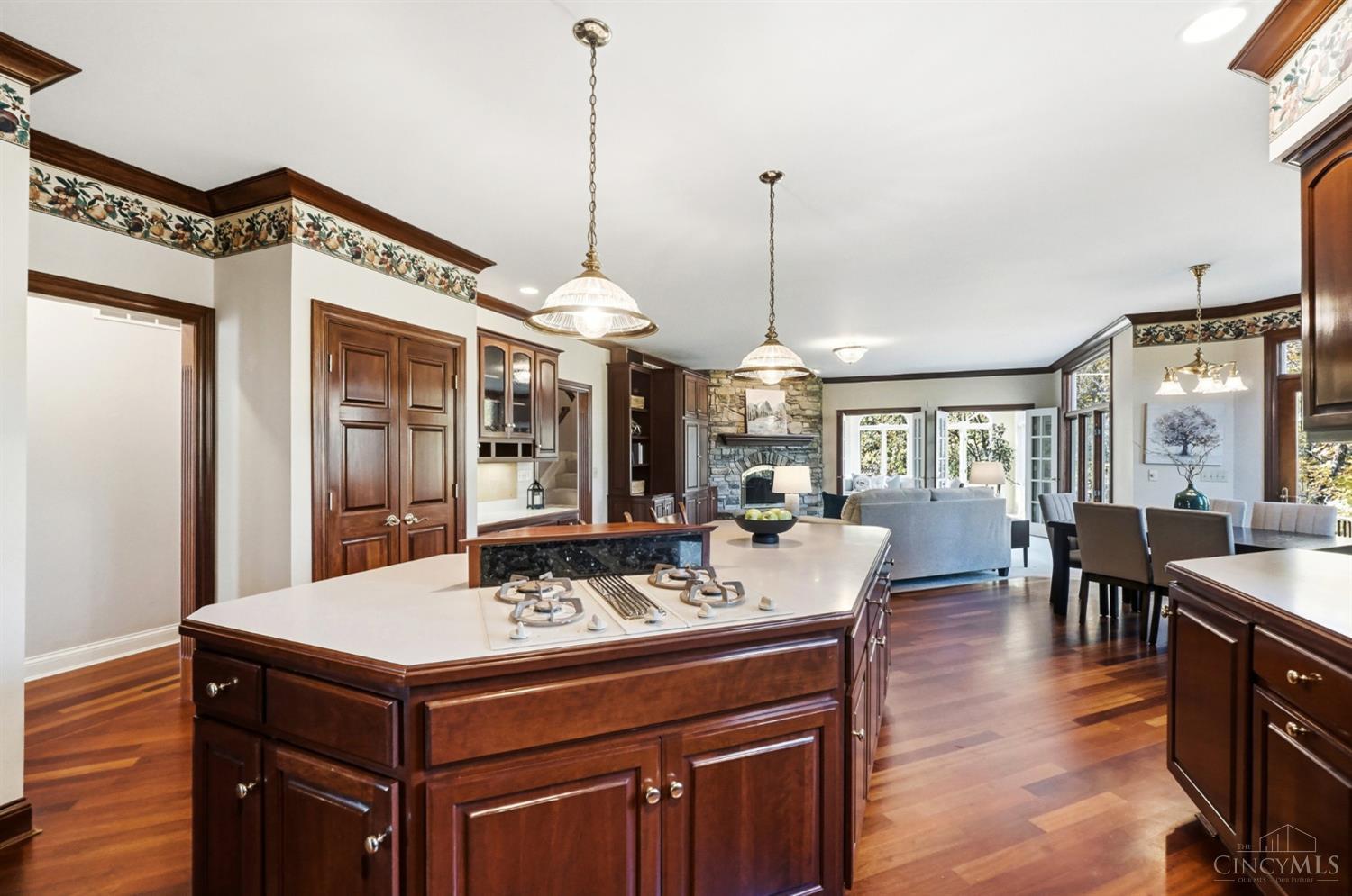 Anderson Twp, Ohio, 45230, United States, 5 Bedrooms Bedrooms, ,6 BathroomsBathrooms,Residential,For Sale,1988245