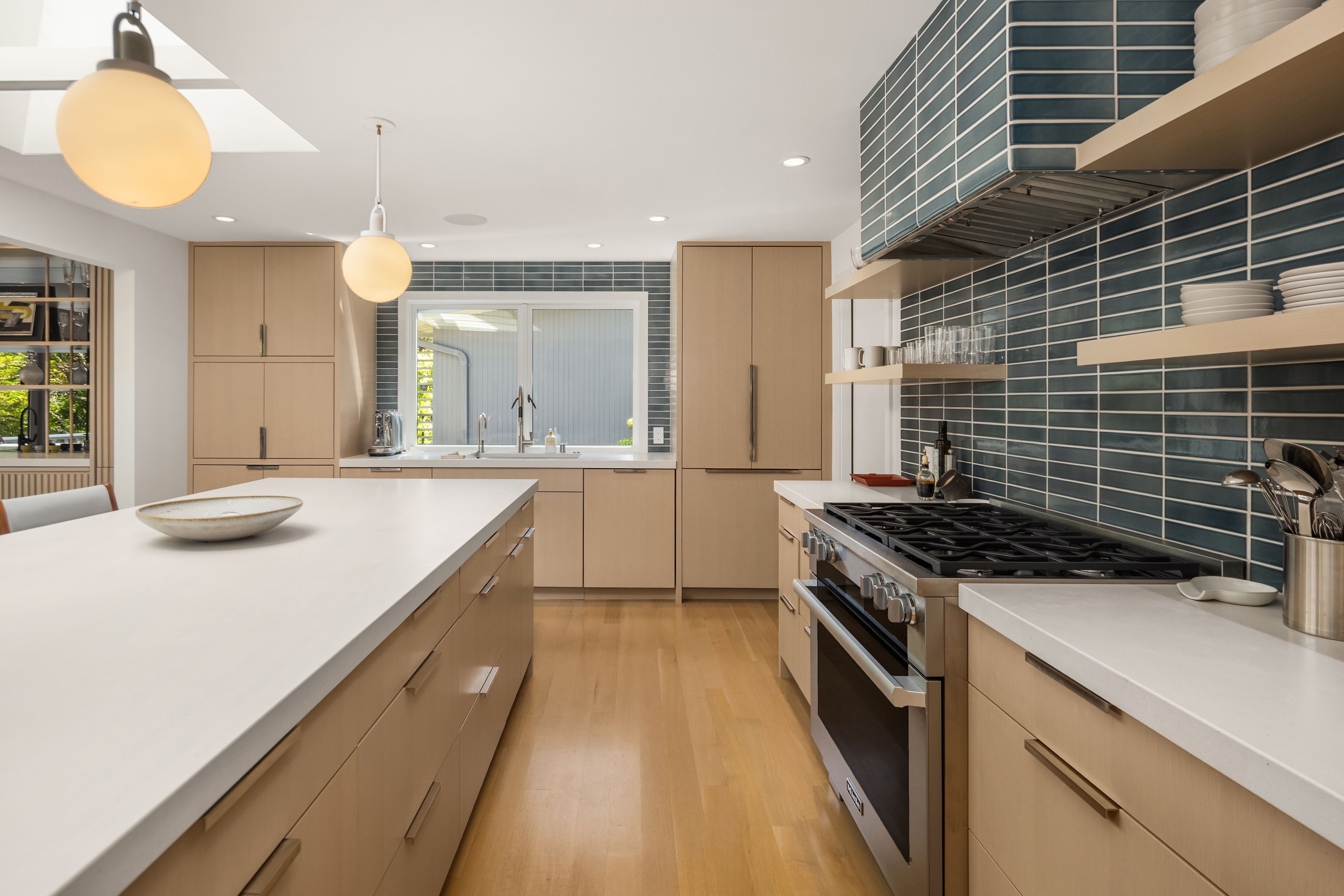  1514 Shenandoah Dr E, Seattle, WA 98112 - 物件實景
