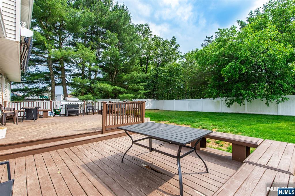 Wayne, New Jersey, 07470, United States, 4 Bedrooms Bedrooms, ,3 BathroomsBathrooms,Residential,For Sale,1857394