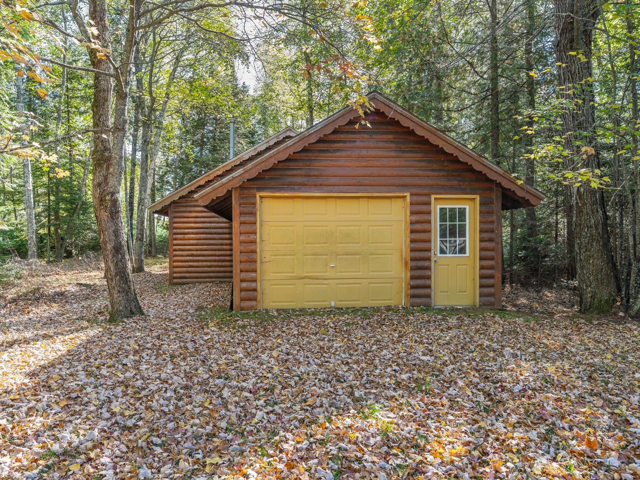 Mercer, Wisconsin, 54547, United States, 3 Bedrooms Bedrooms, ,1 BathroomBathrooms,Residential,For Sale,1975010