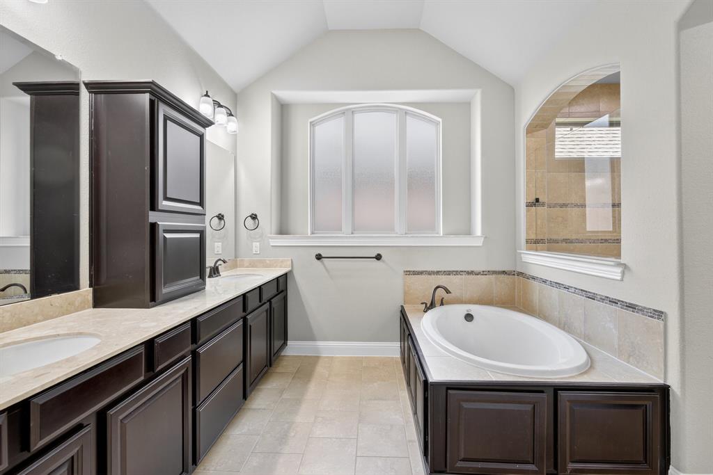 Argyle, Texas, 76226, United States, 4 Bedrooms Bedrooms, ,4 BathroomsBathrooms,Residential,For Sale,2001915