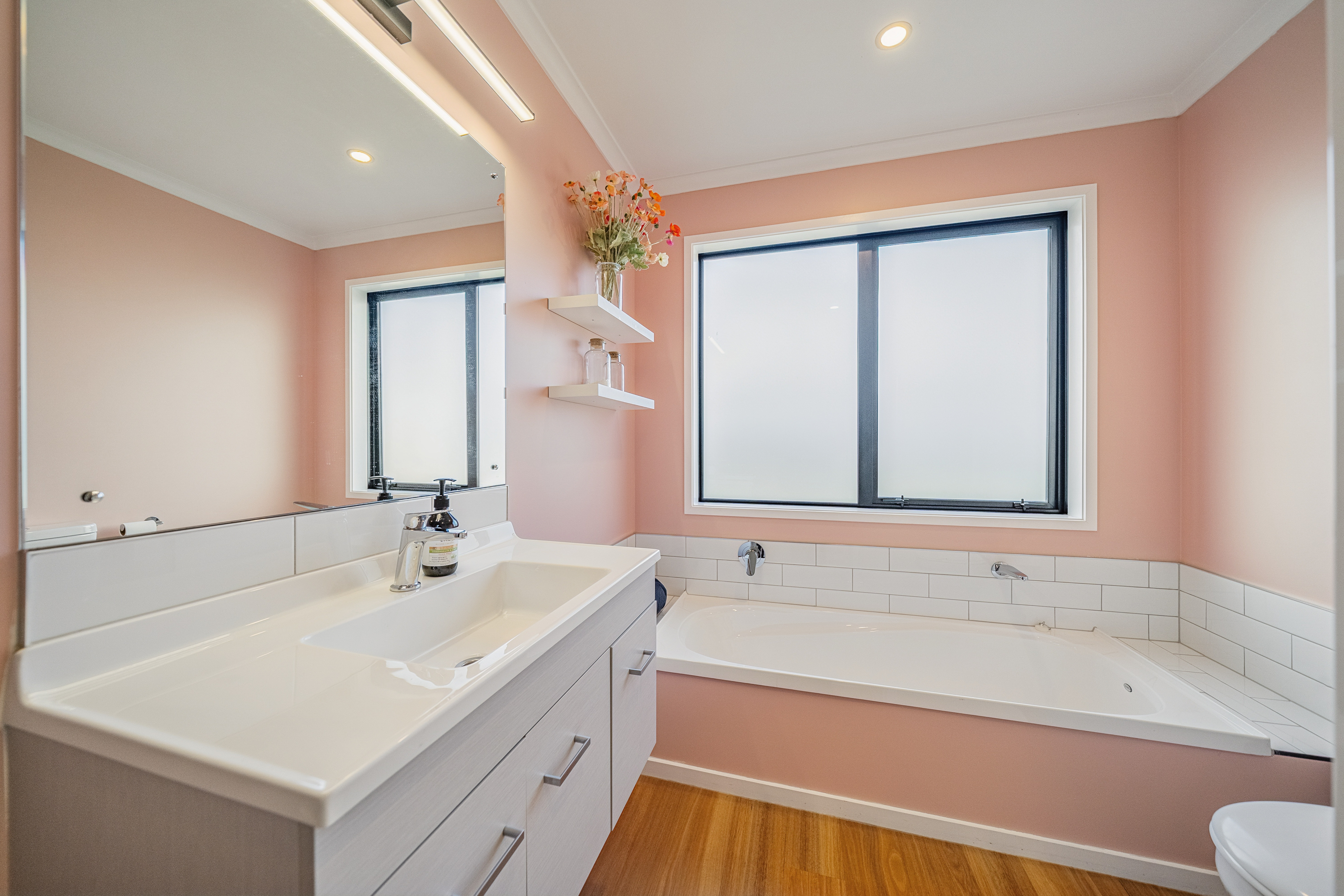  21 Te Kaeaea Crescent, Wallaceville, Upper Hutt - 物件實景