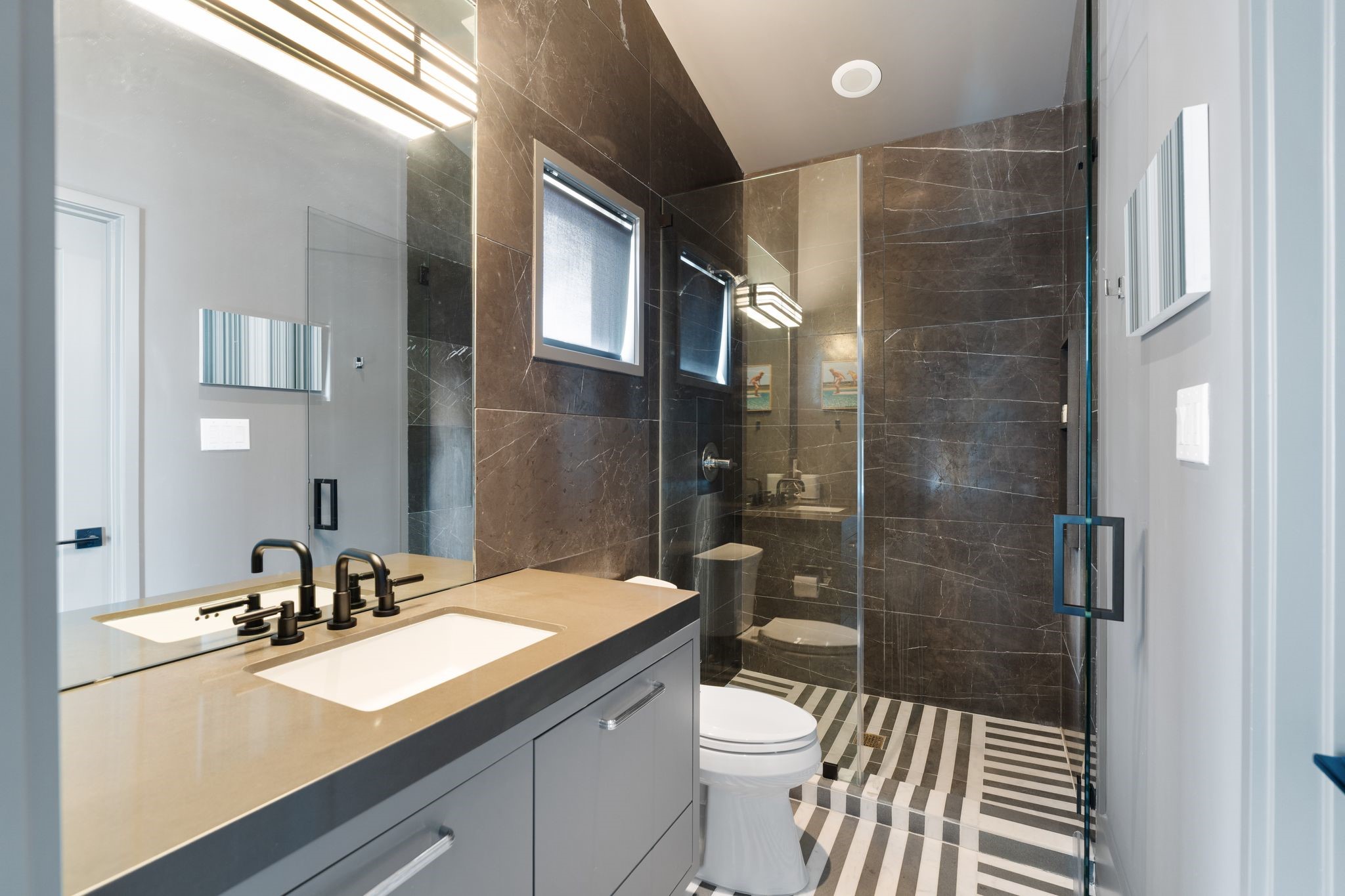  2117 Elmen Street B - 物件實景