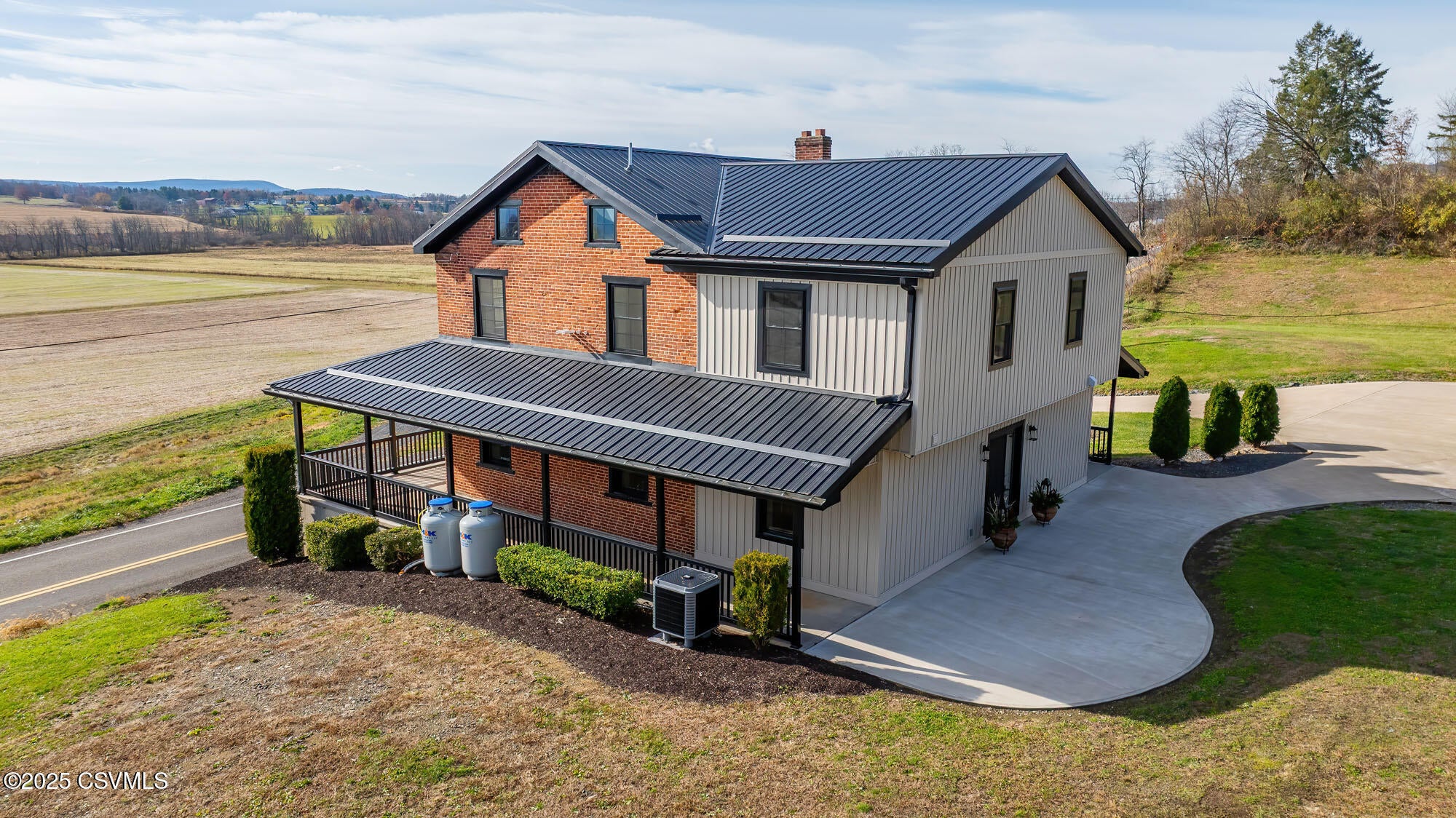 Berwick, Pennsylvania, 18603, United States, 4 Bedrooms Bedrooms, ,2 BathroomsBathrooms,Residential,For Sale,1993834