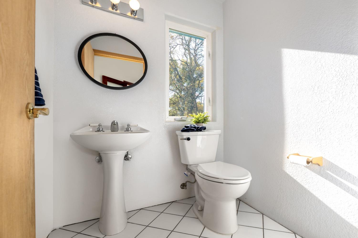 Penn Valley, California, 95946, United States, 3 Bedrooms Bedrooms, ,3 BathroomsBathrooms,Residential,For Sale,1989593