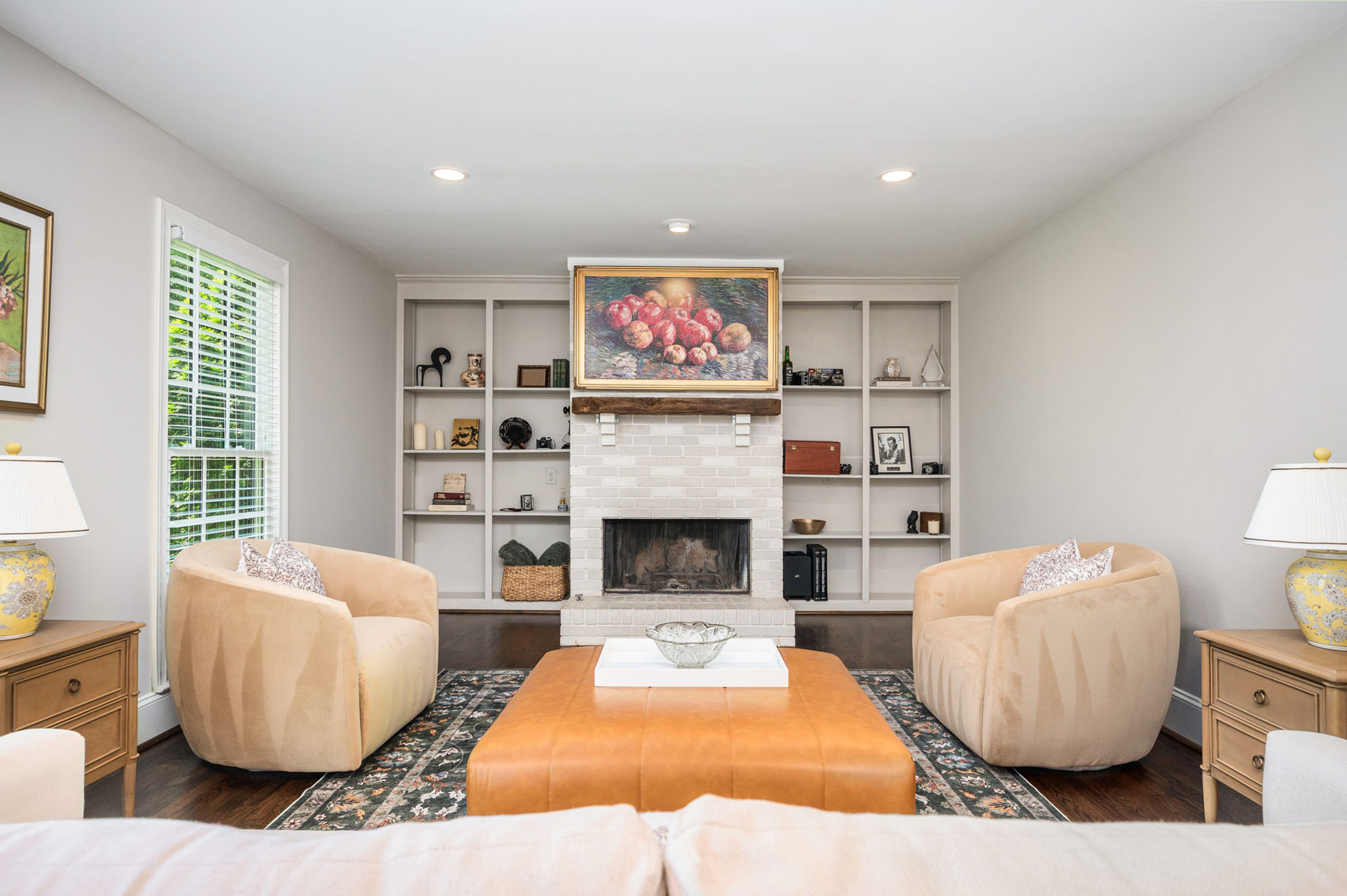  Exceptional Home Nestled on 0.83+/- Acre Picturesque Corner Lot - 物件實景