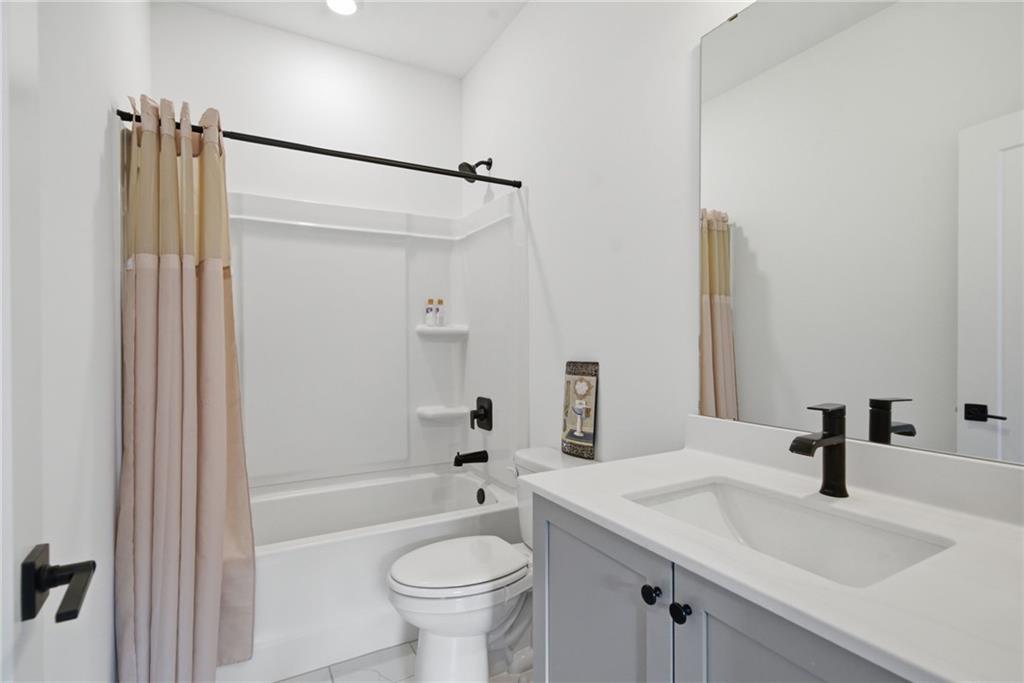 Alpharetta, Georgia, 30076, United States, 4 Bedrooms Bedrooms, ,4 BathroomsBathrooms,Residential,For Sale,2024627