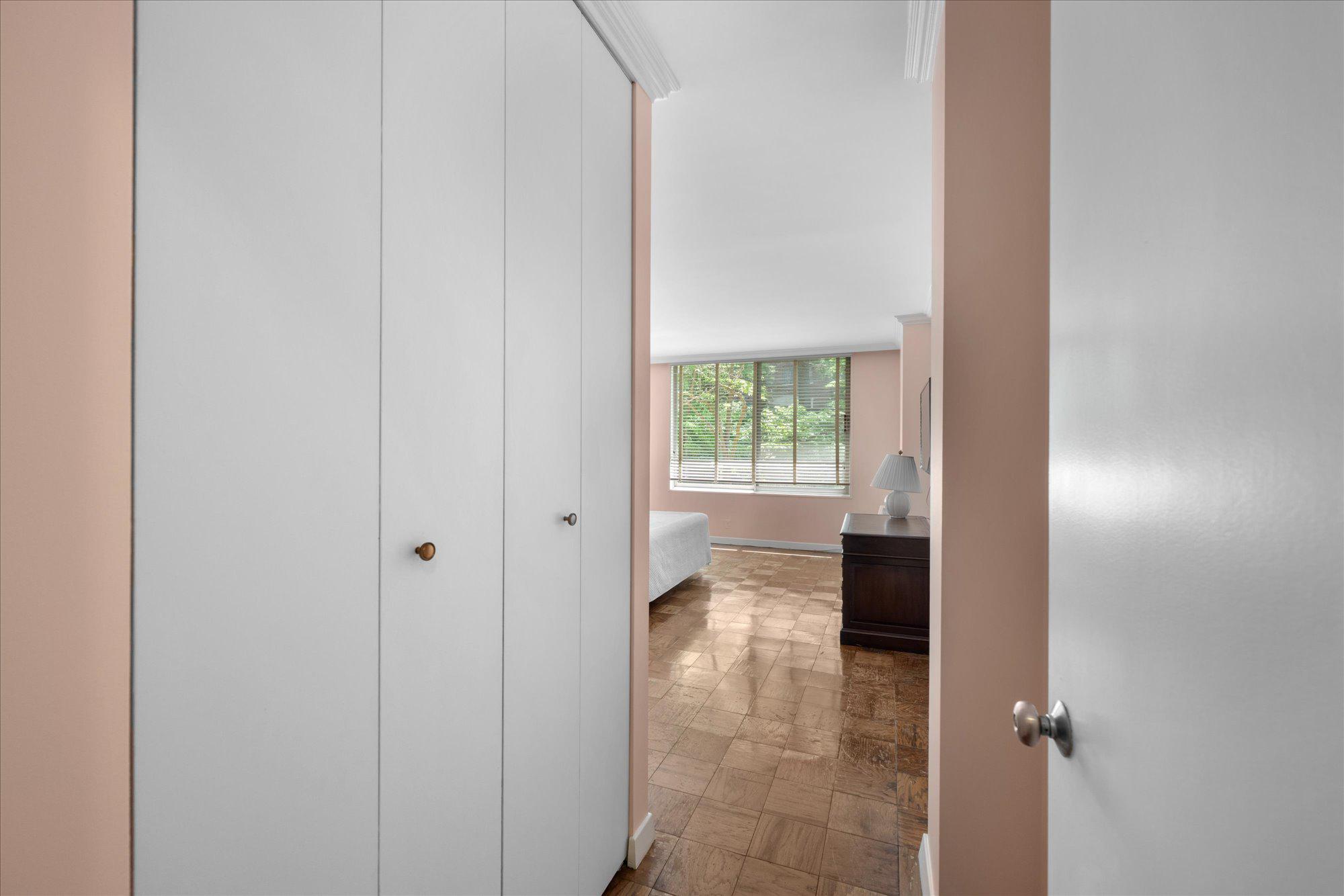  4100 Cathedral Avenue NW, Washington, DC, 20016 - 物件實景