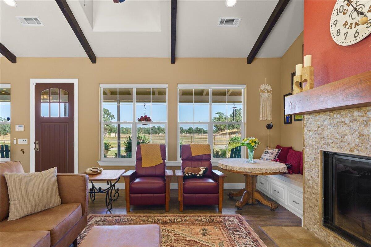 Red Bluff, California, 96080, United States, 3 Bedrooms Bedrooms, ,2 BathroomsBathrooms,Residential,For Sale,1949814